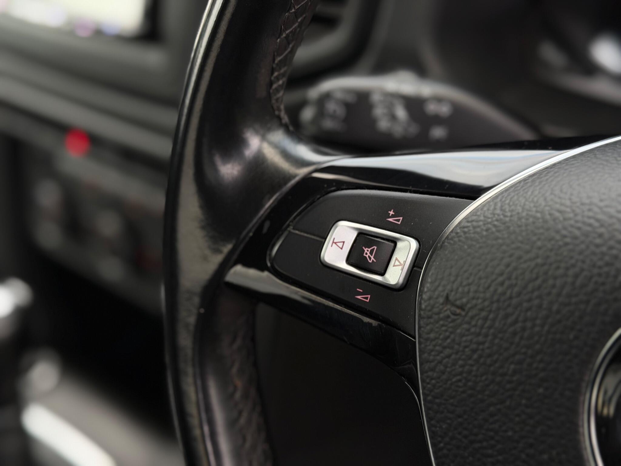 Volkswagen Amarok view 15