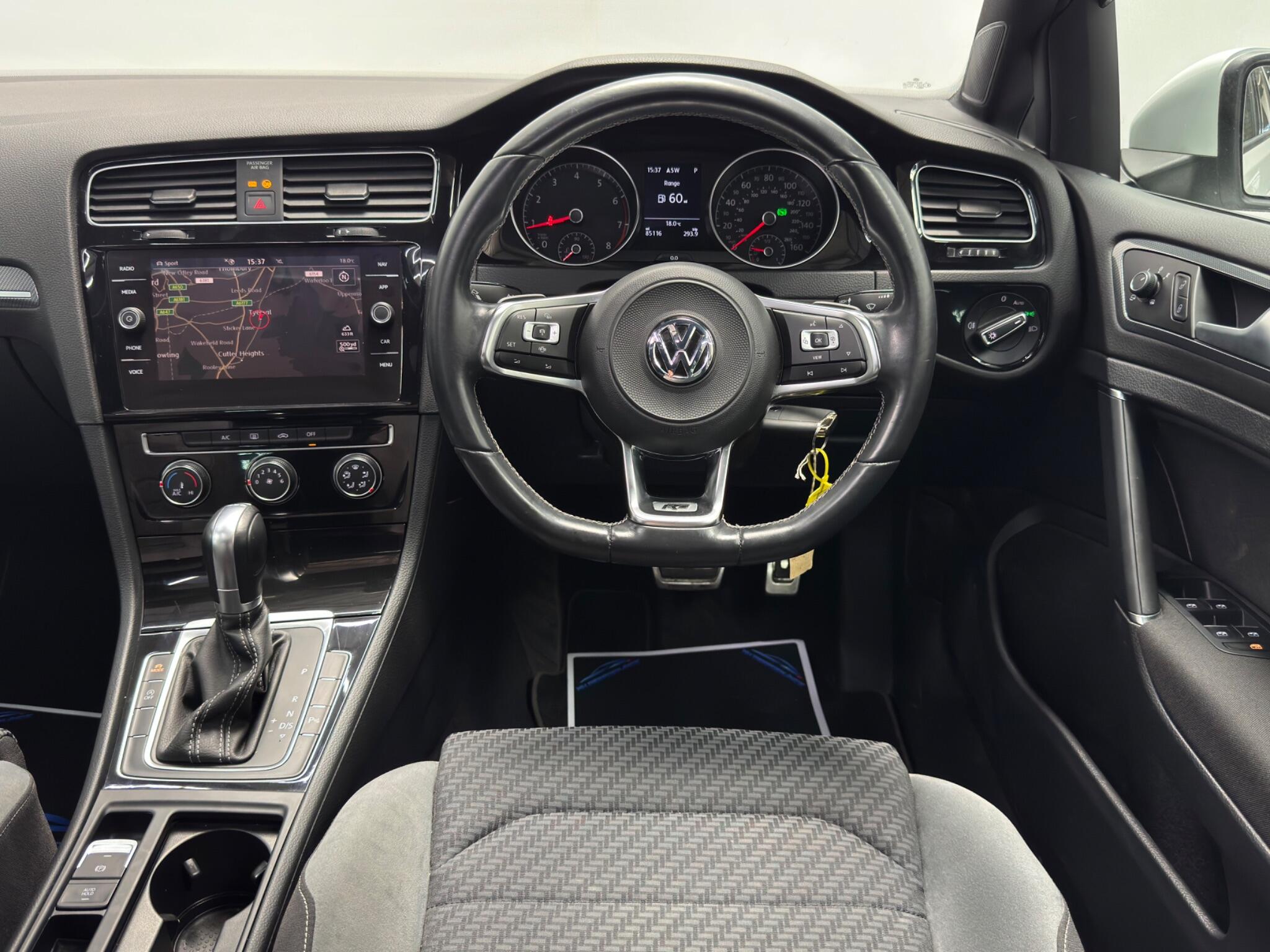 Volkswagen Golf view 12