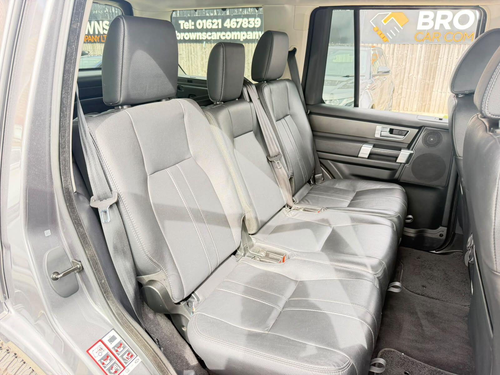 Land Rover Discovery view 16