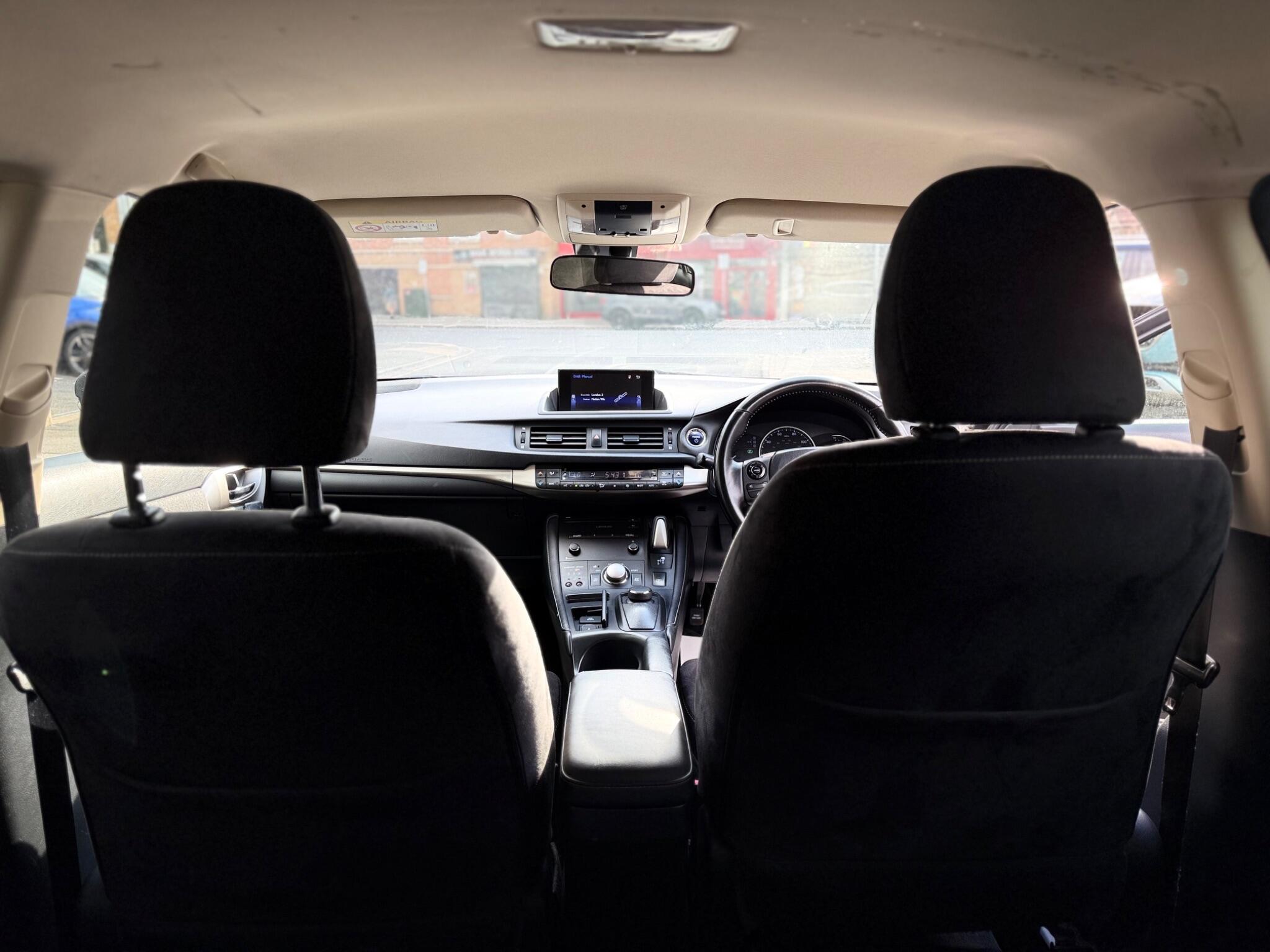 Lexus CT view 8