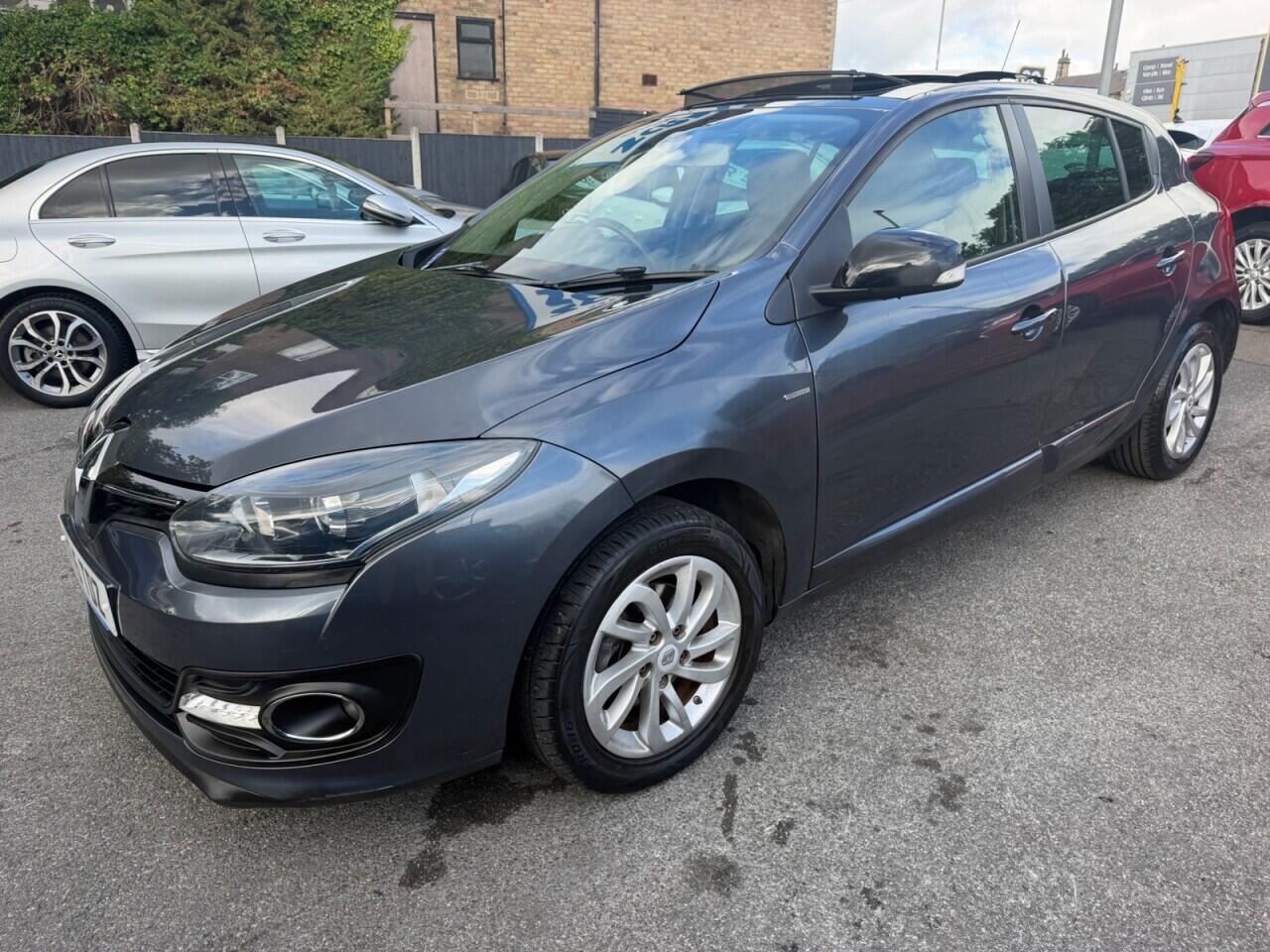 Renault Megane view 5