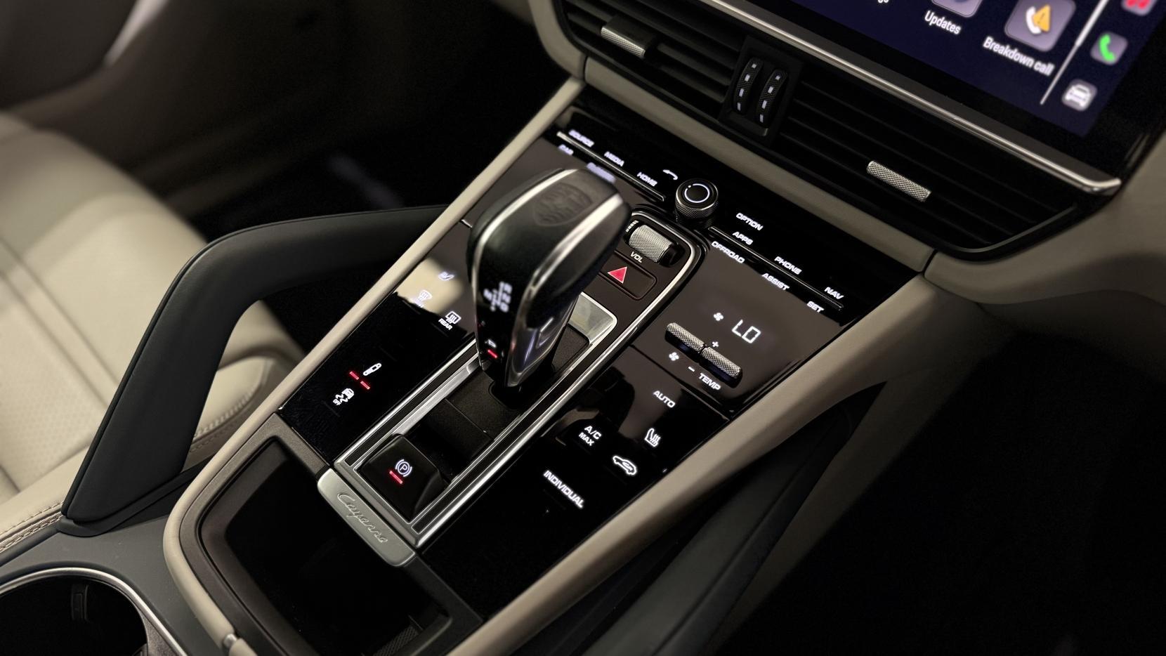Porsche Cayenne view 21