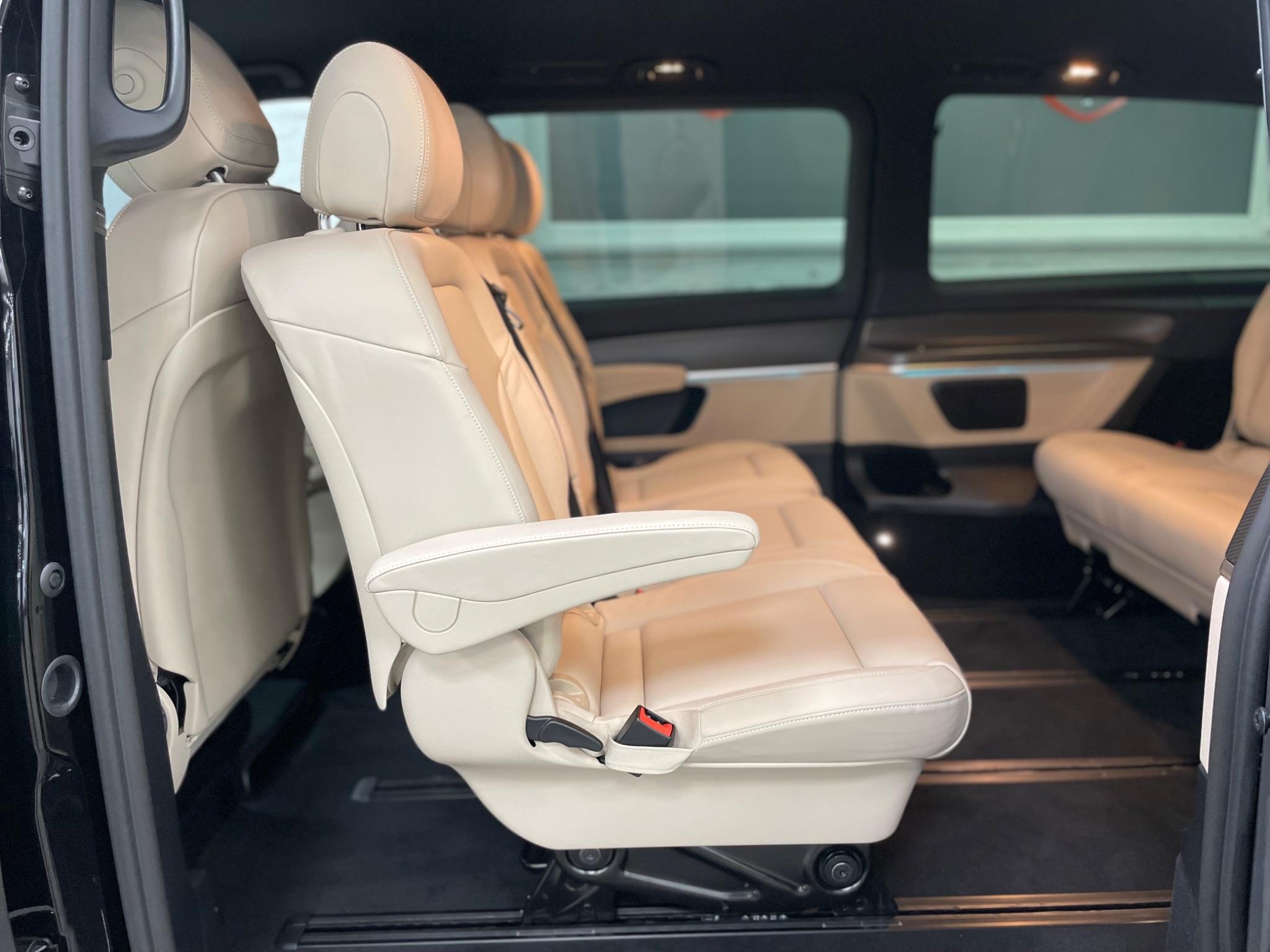 Mercedes-Benz V-Class view 41