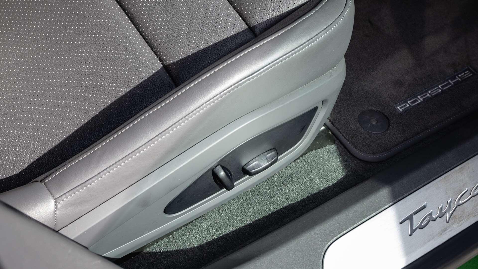 Porsche Taycan view 32