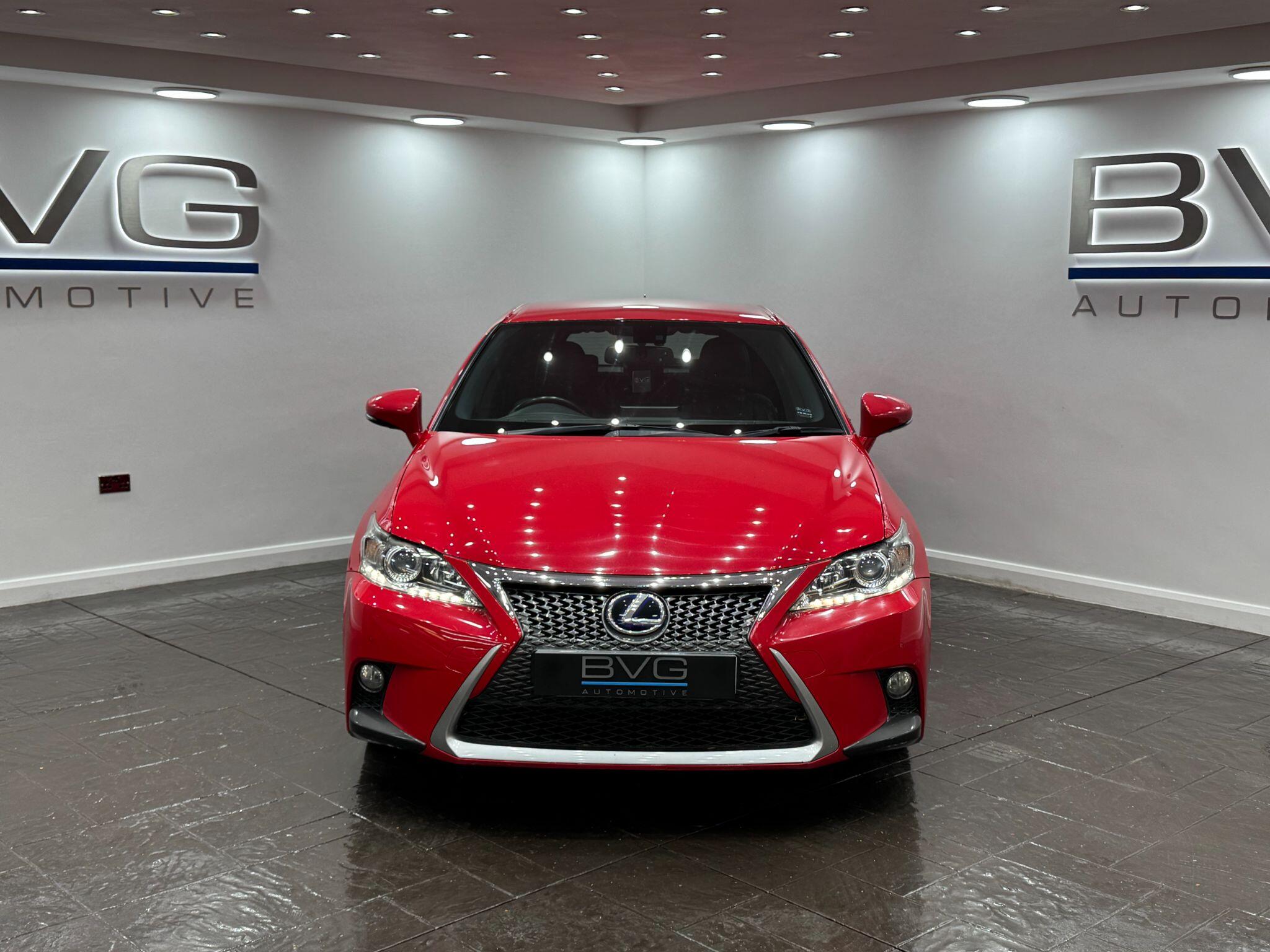Lexus CT view 4