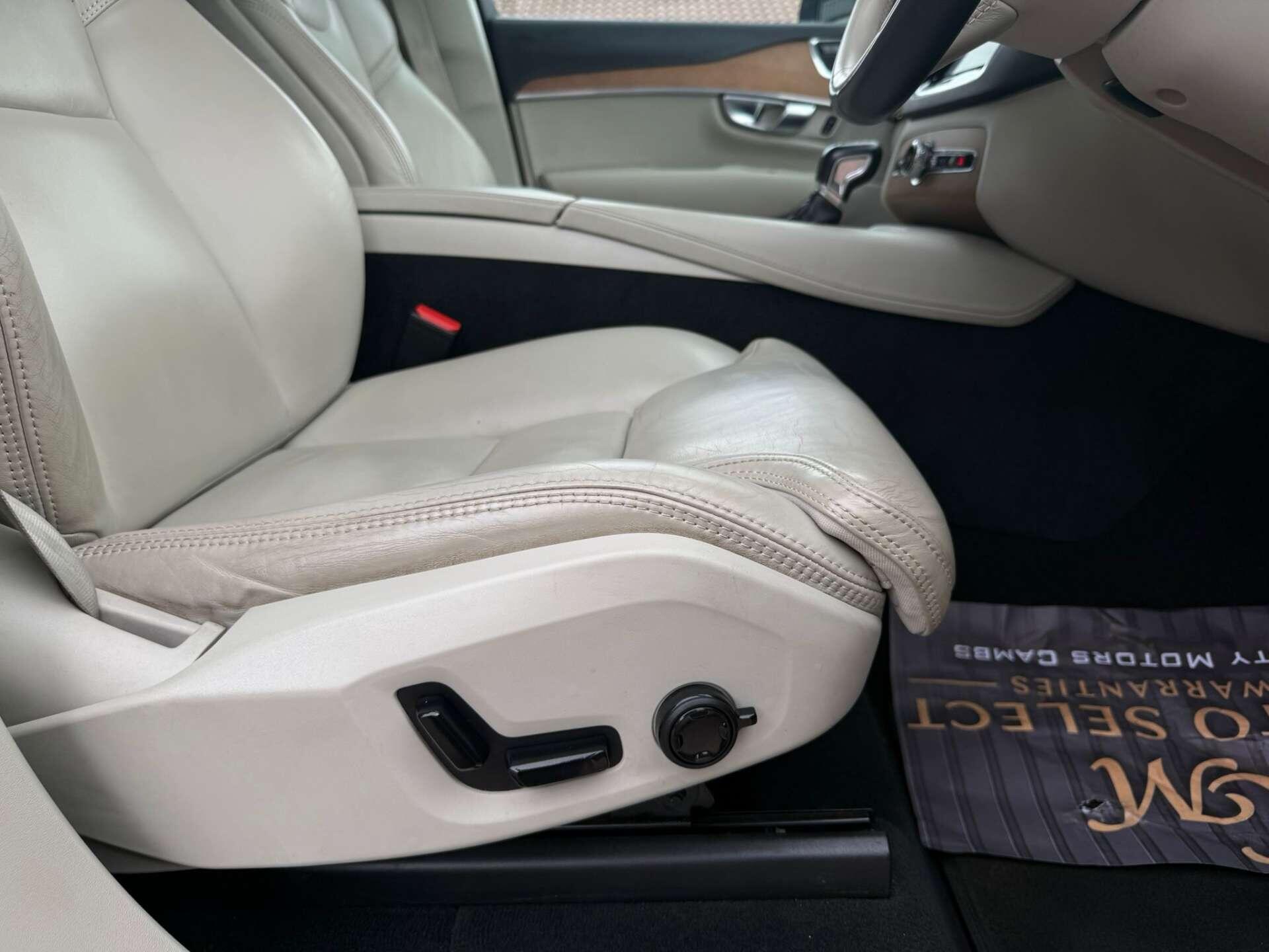 Volvo XC90 view 20