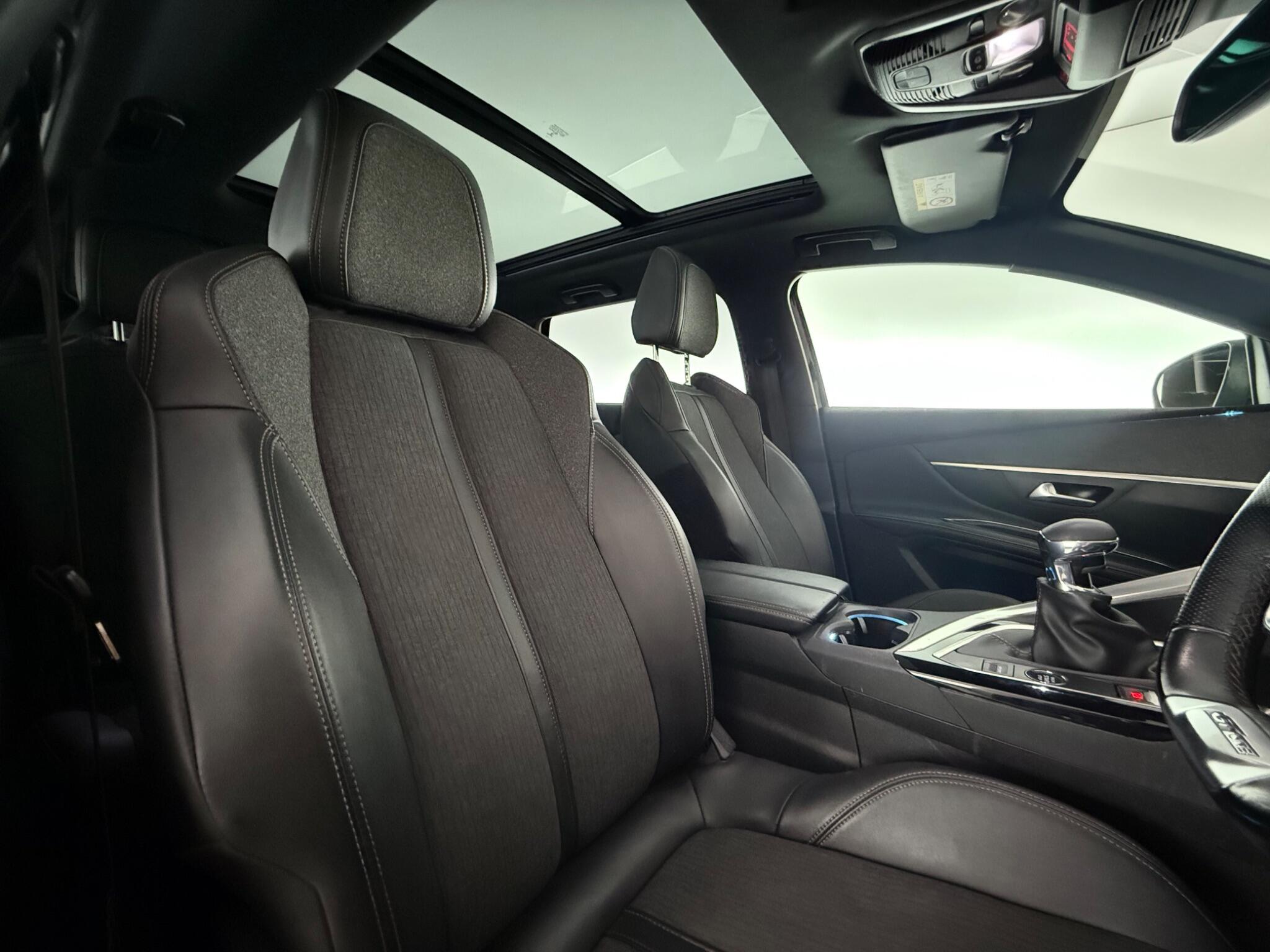 Peugeot 5008 view 27