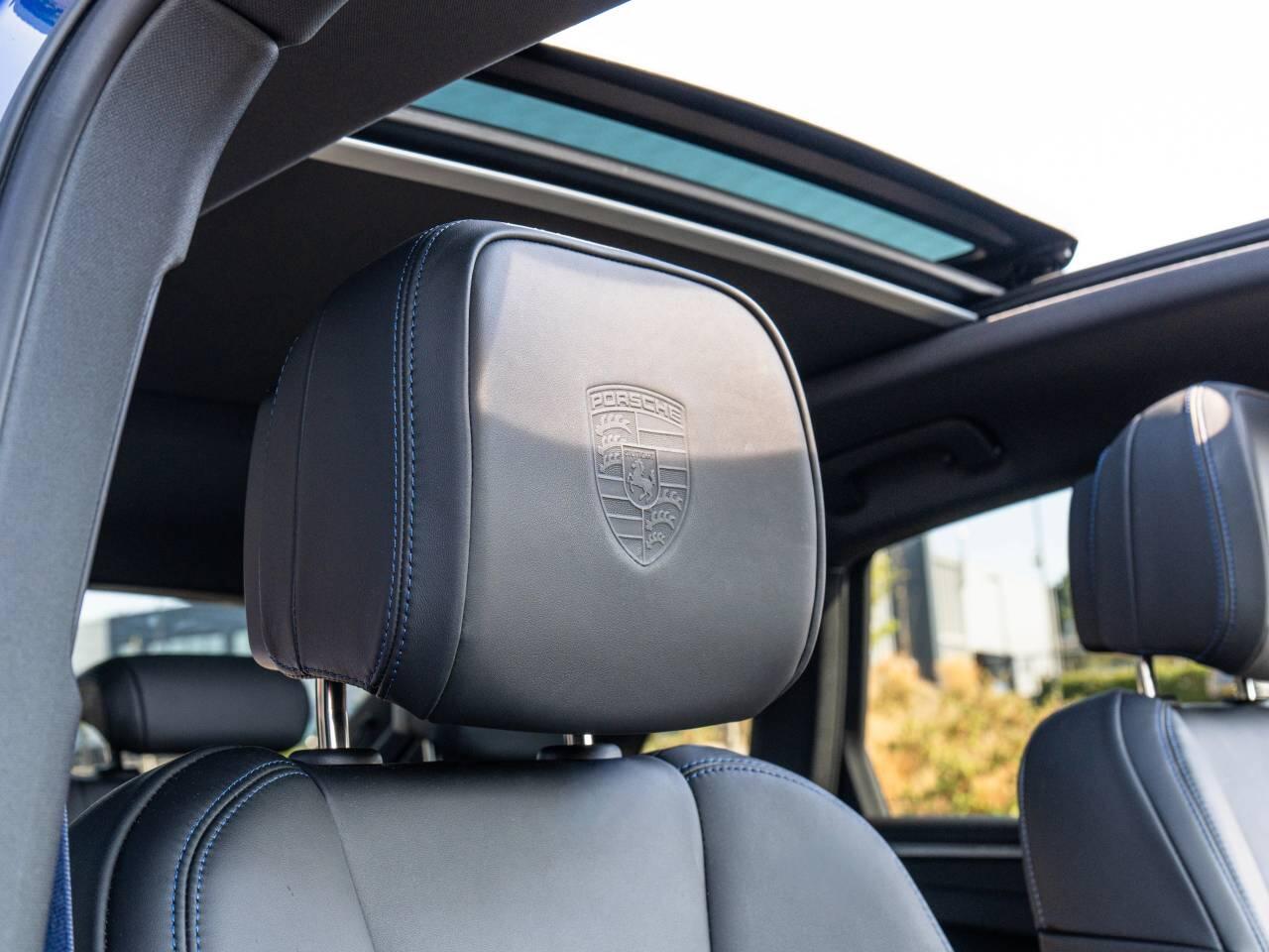 Porsche Macan view 46