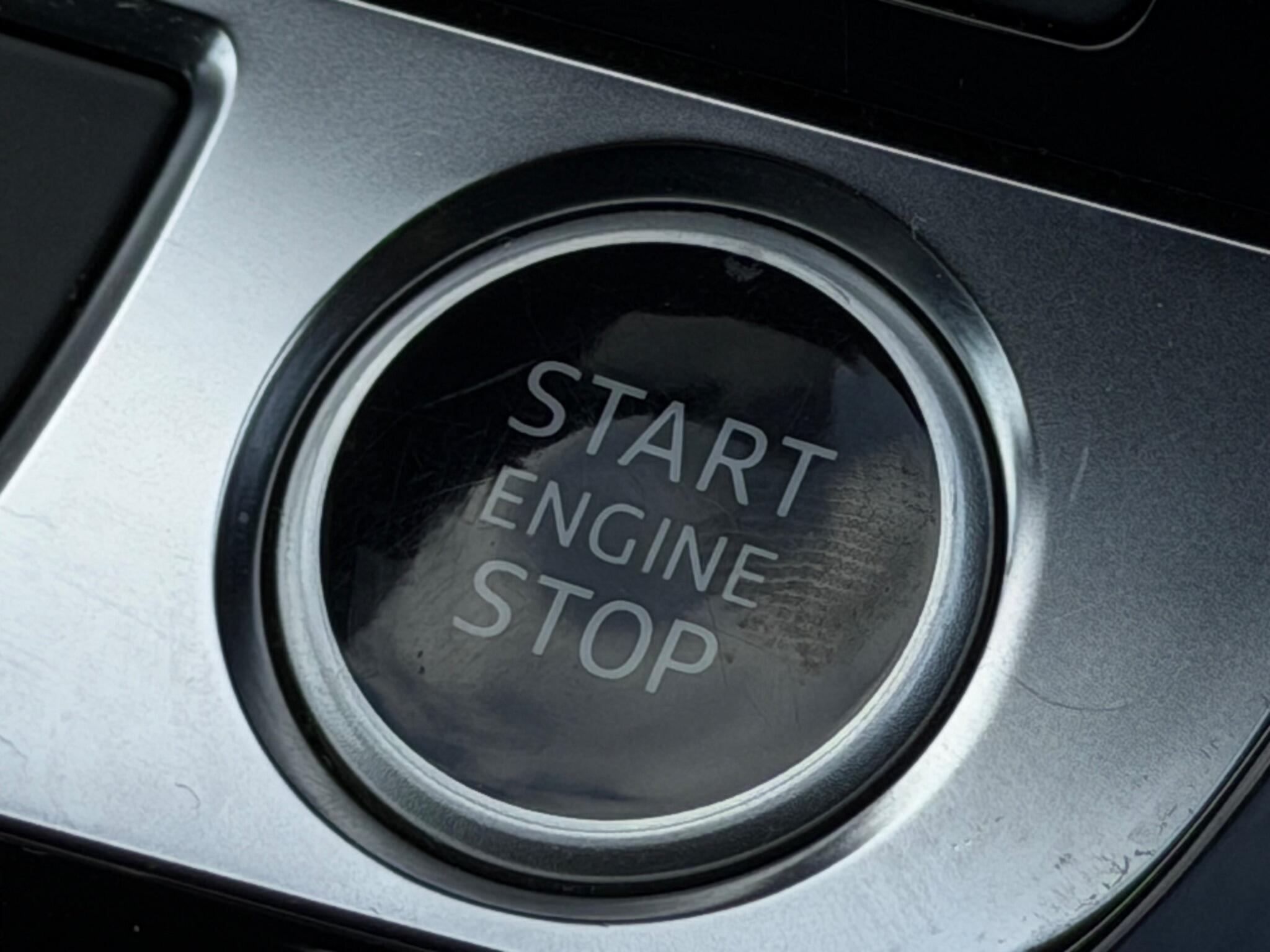 Audi Q7 view 32