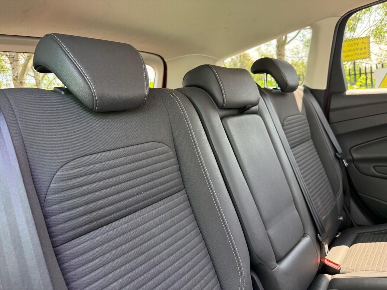 Ford Kuga view 32