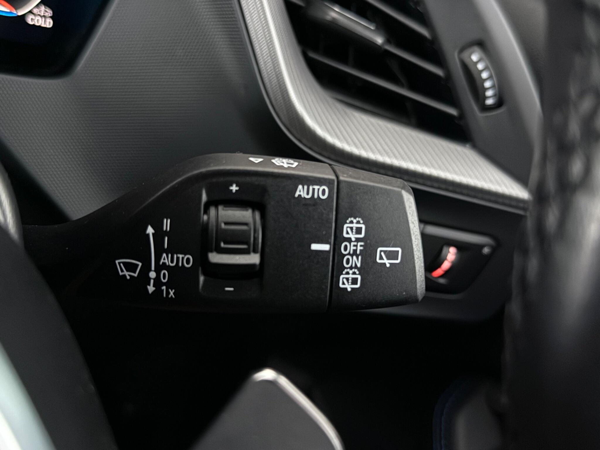 BMW 1 Series view 17