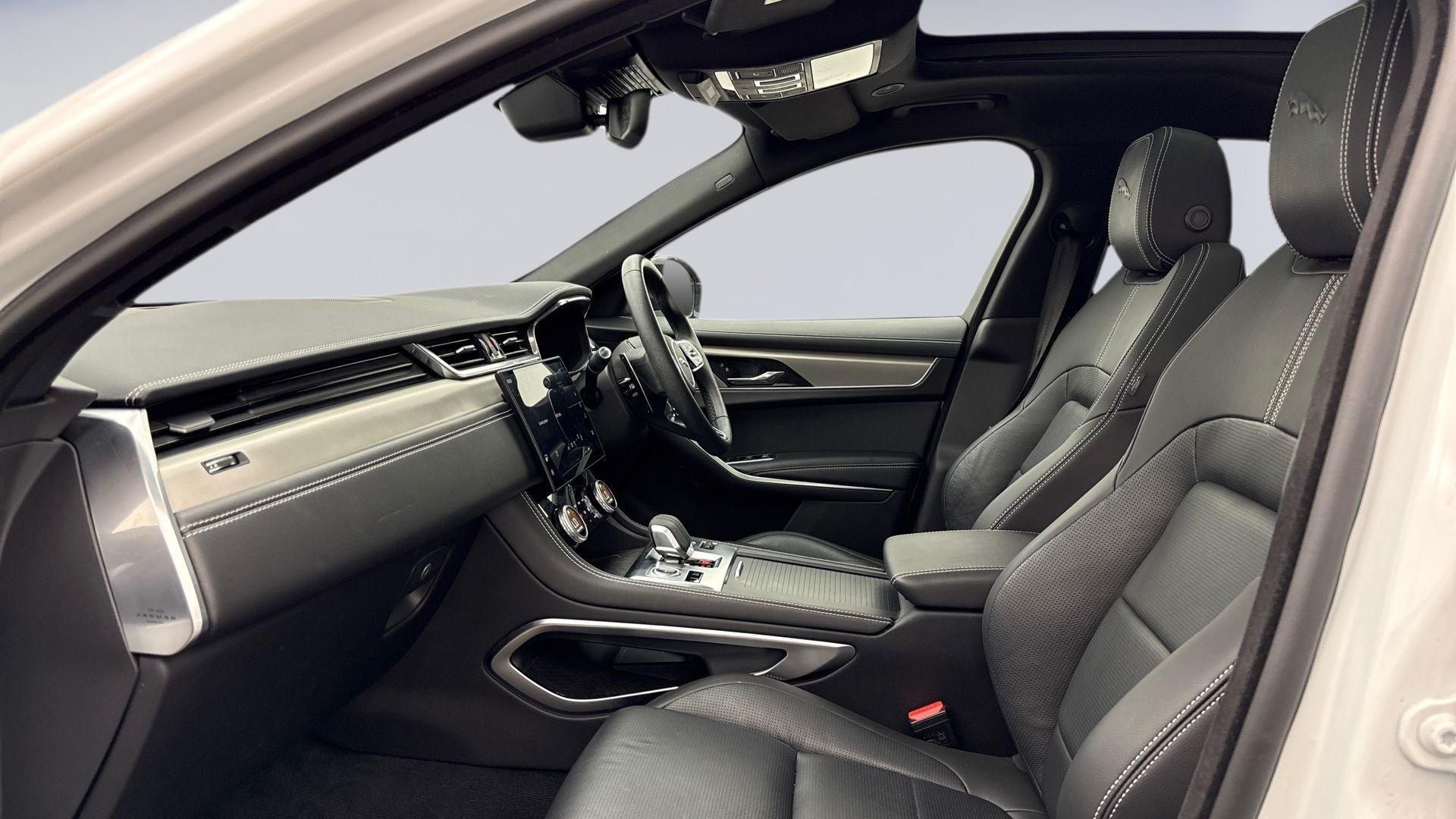 Jaguar F-Pace view 3