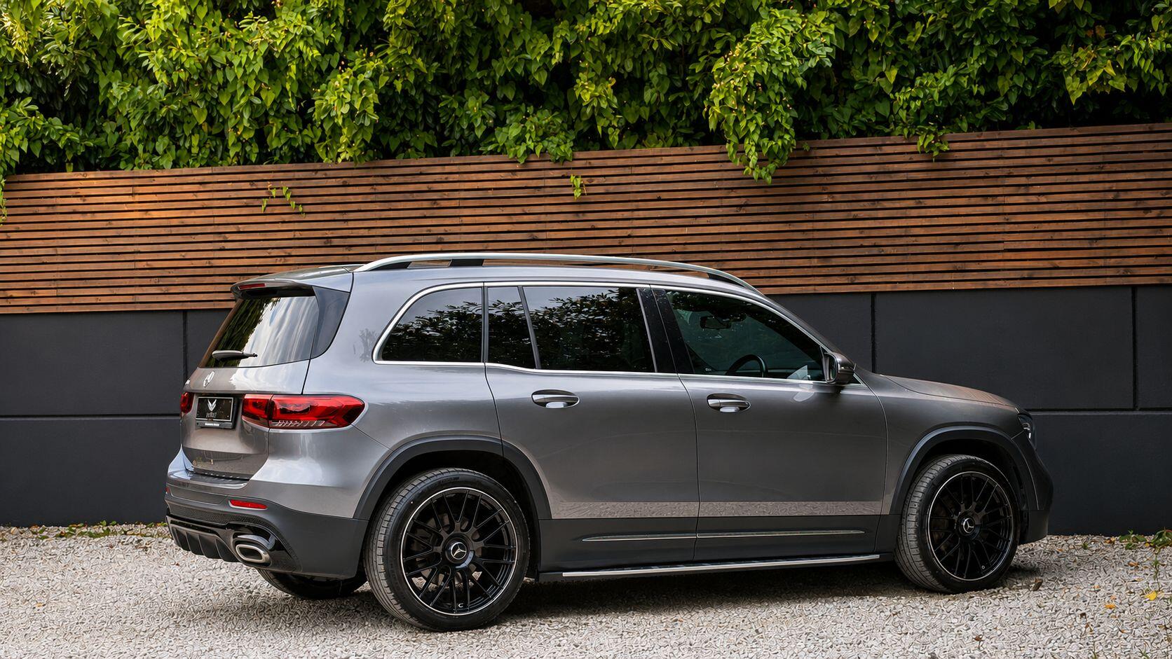 Mercedes-Benz GLB view 7