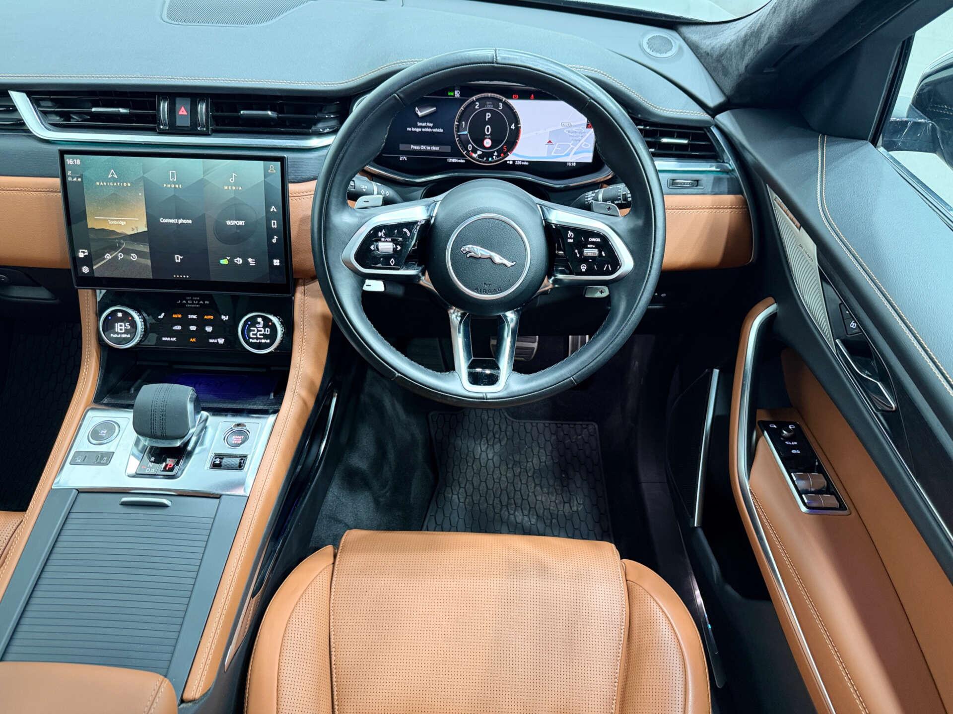 Jaguar F-Pace view 20