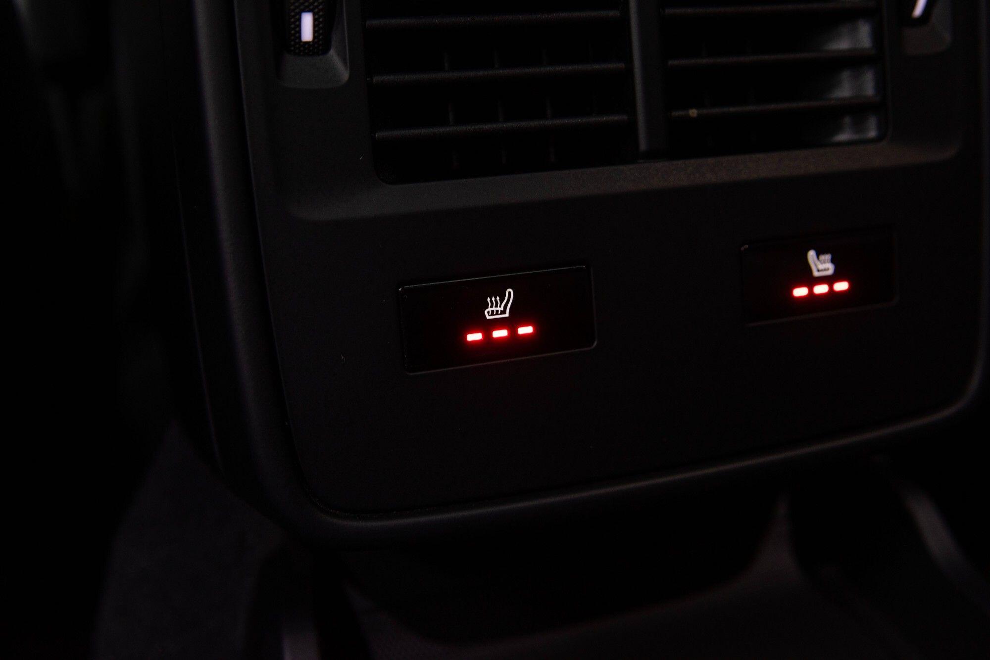 Porsche Taycan view 30