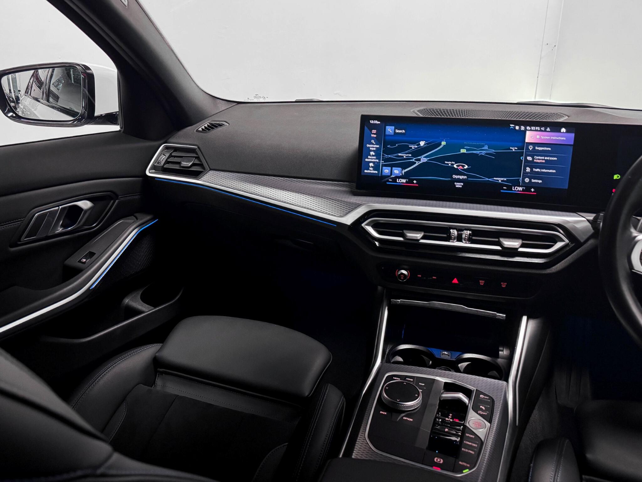 BMW 3 Series view 13