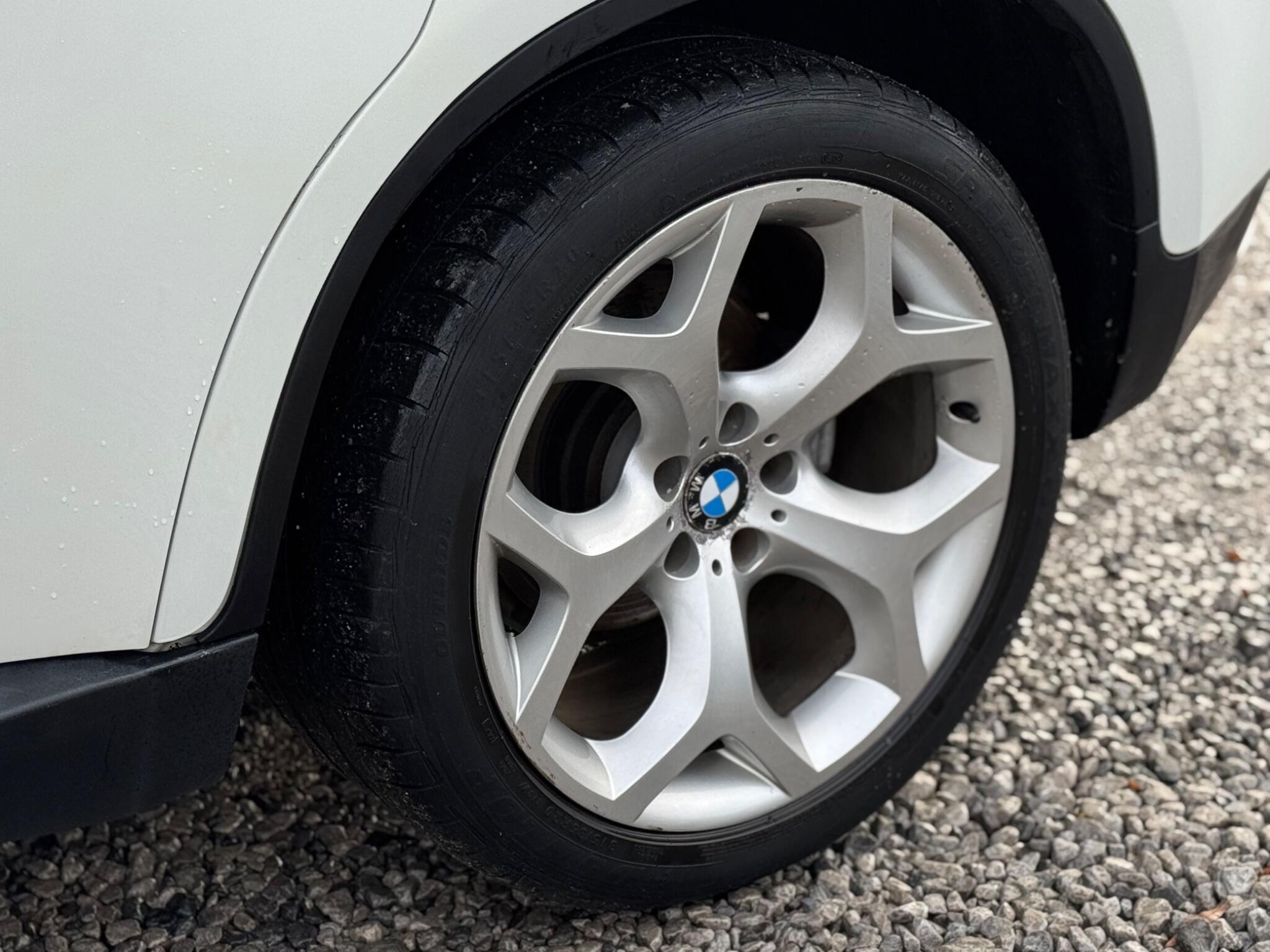 BMW X6 view 92