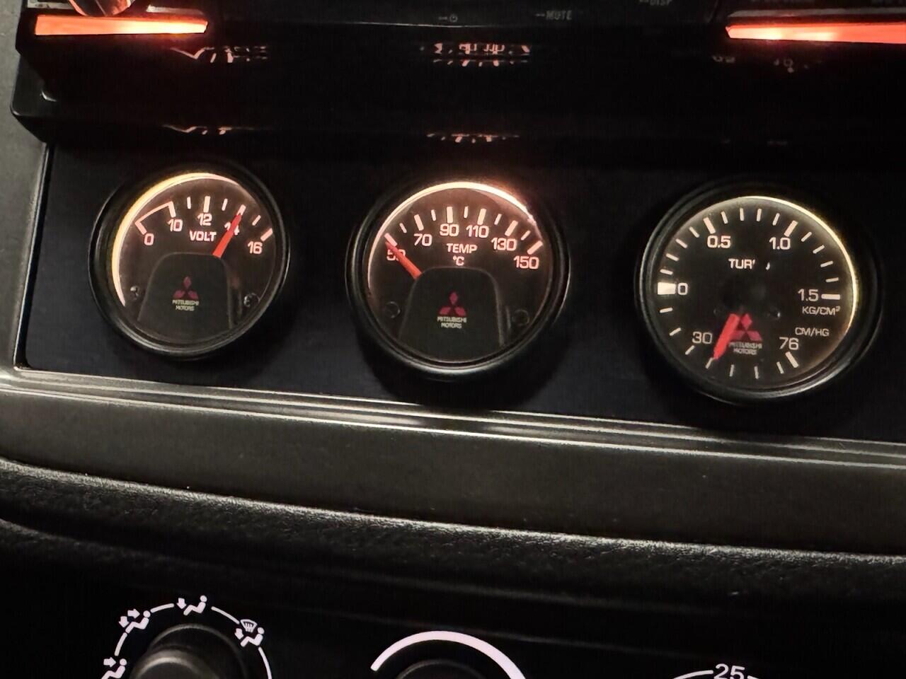 Mitsubishi Lancer view 22