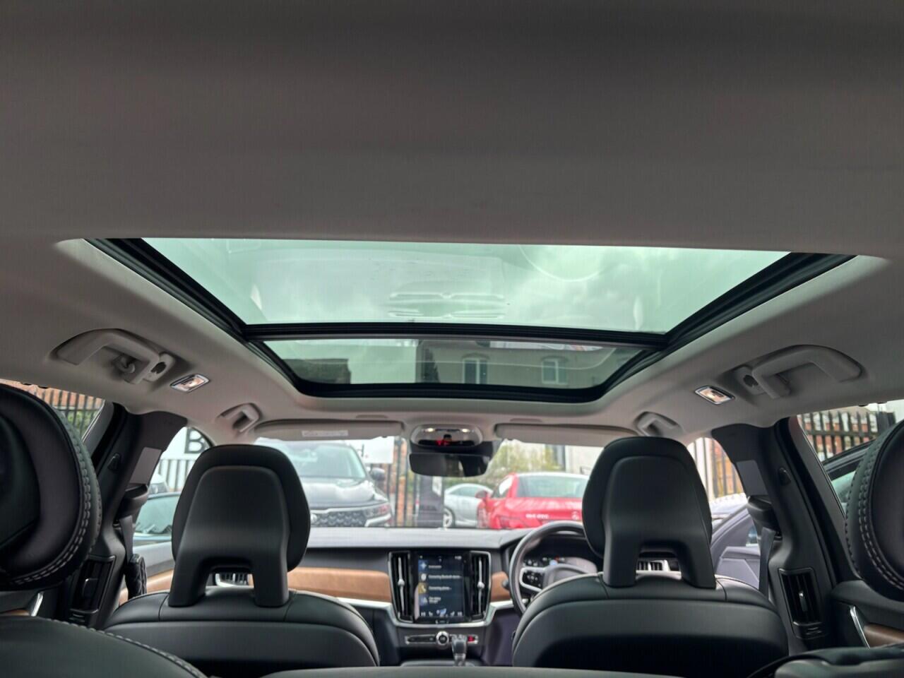 Volvo V90 view 13