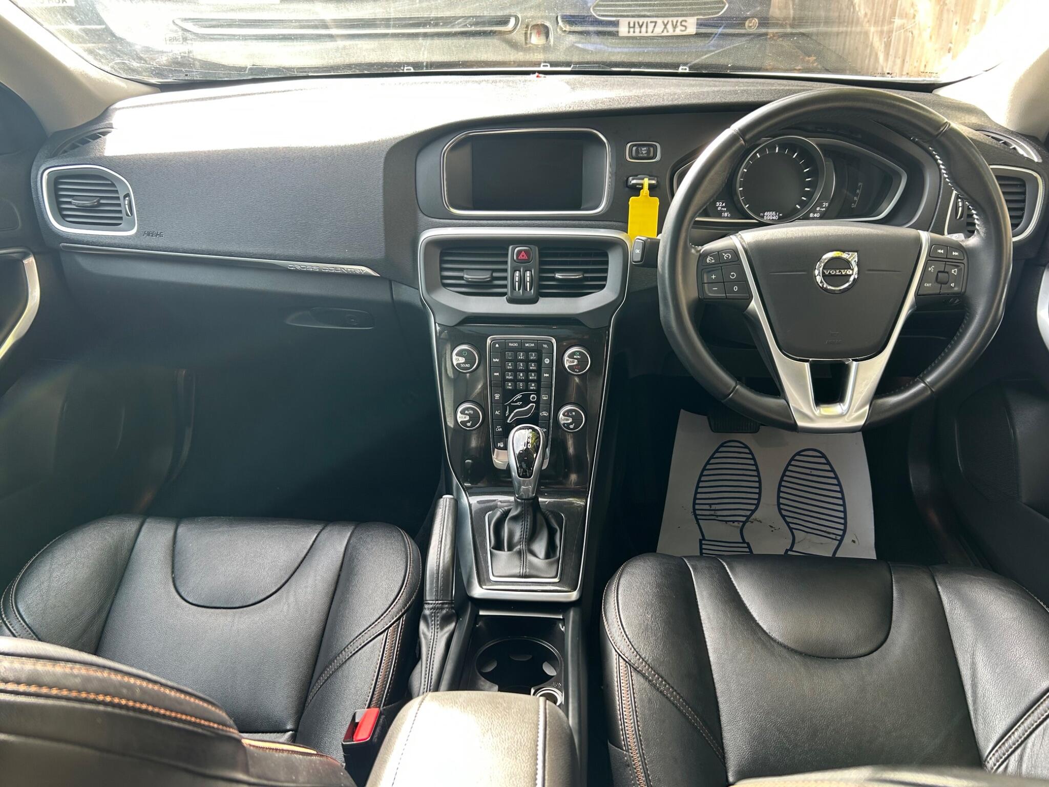 Volvo V40 Cross Country view 30