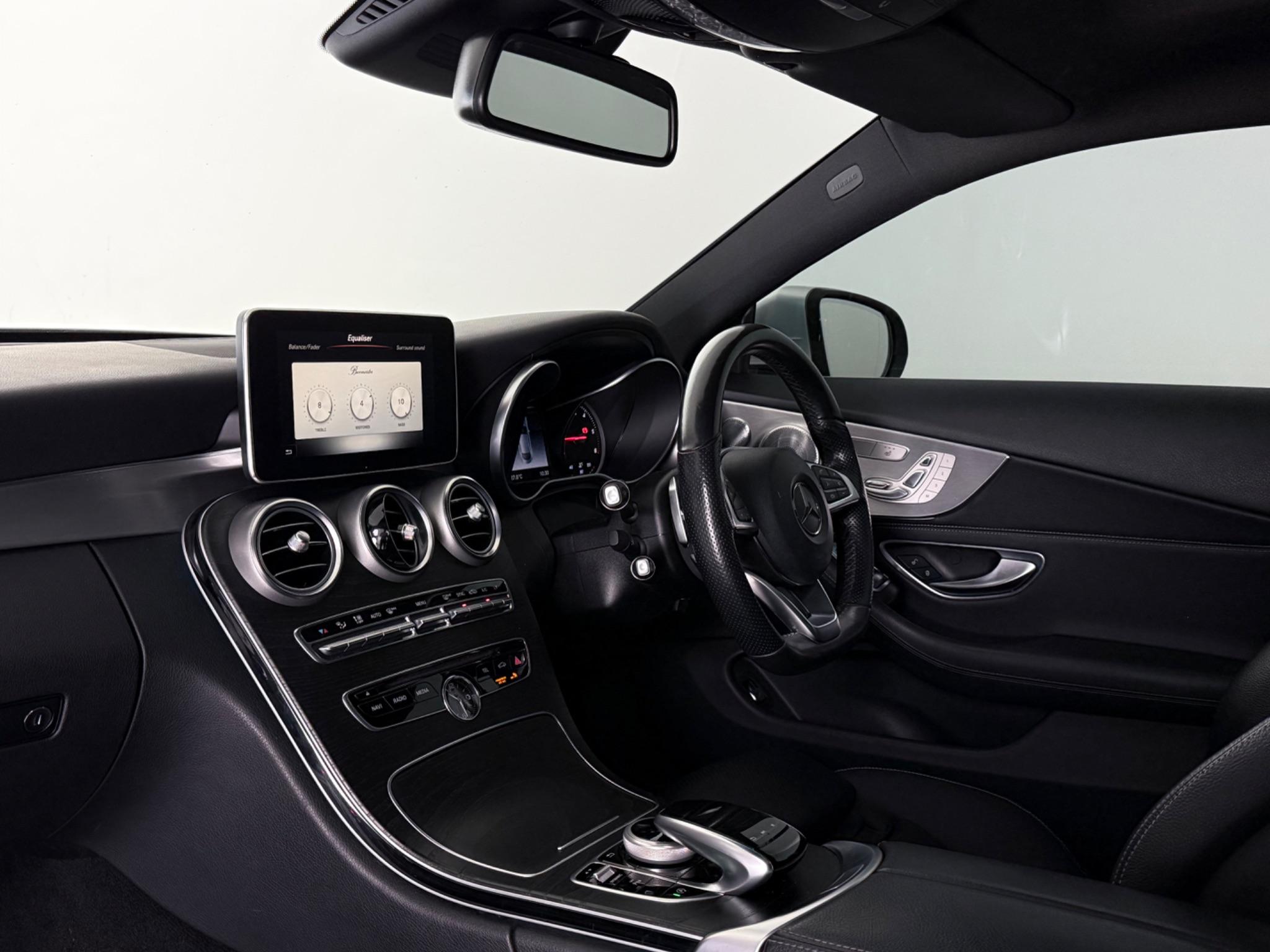 Mercedes-Benz C-Class view 17
