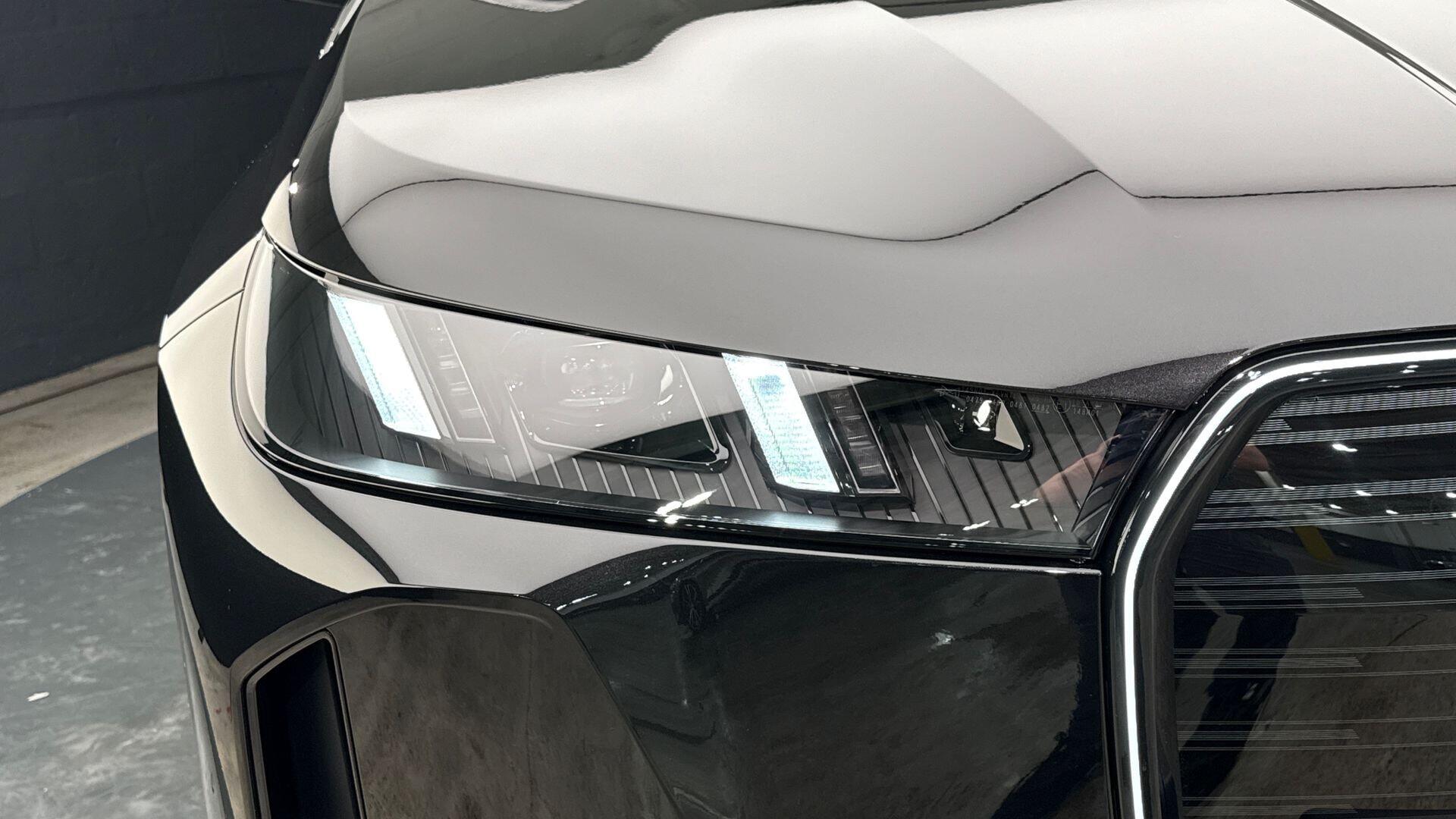 BMW Ix view 23