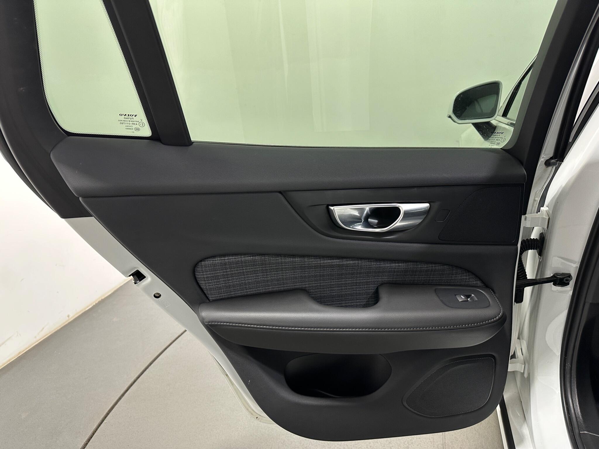 Volvo V60 view 39