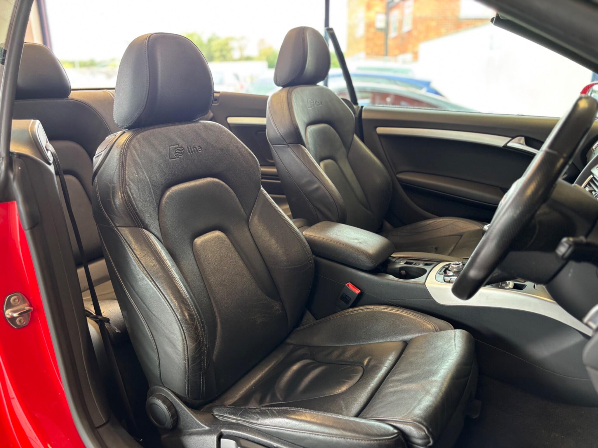 Audi A5 Cabriolet view 15