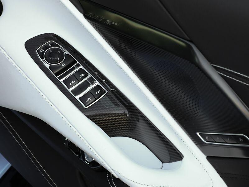 Chevrolet Corvette view 12