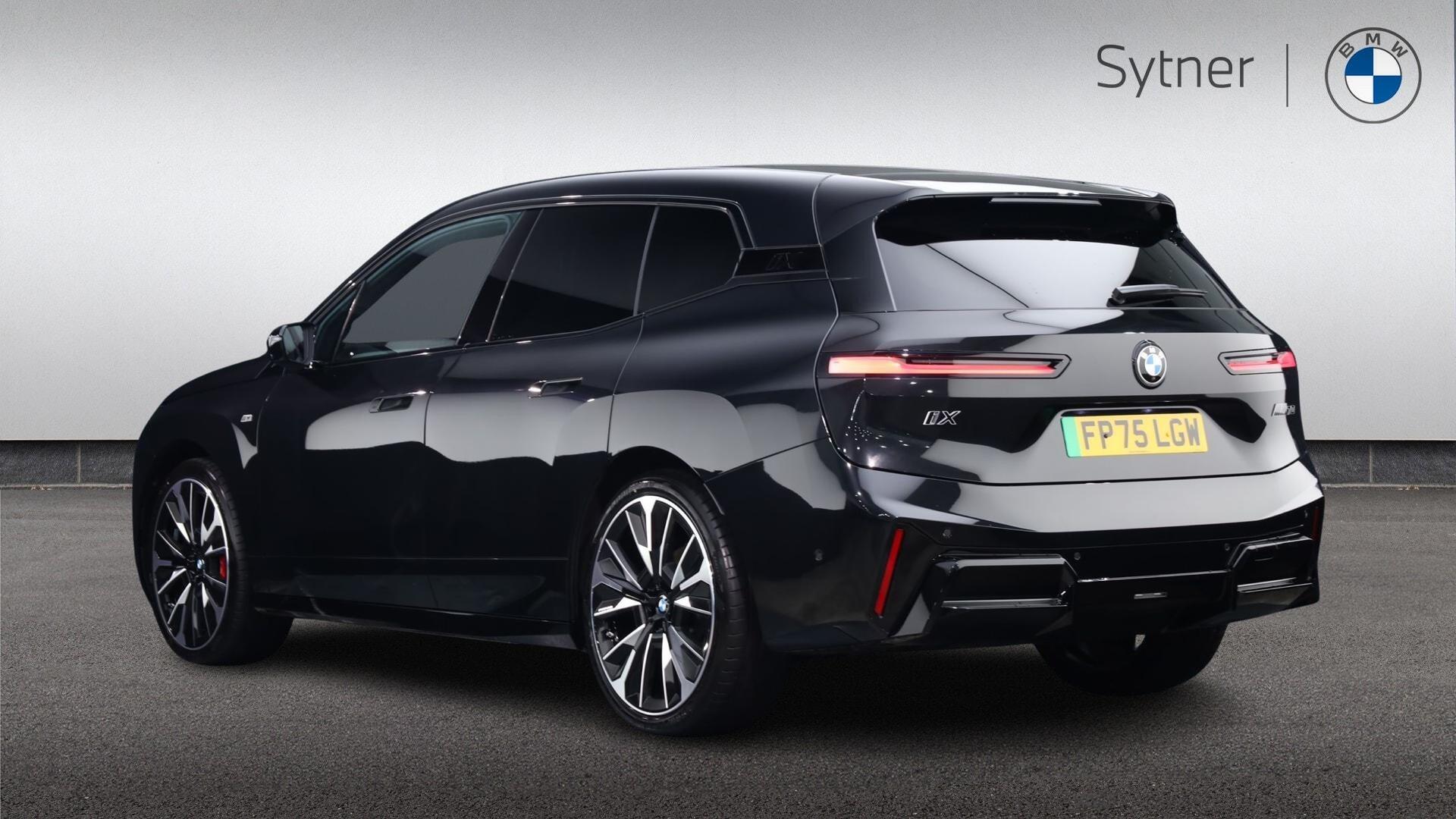 BMW Ix view 2