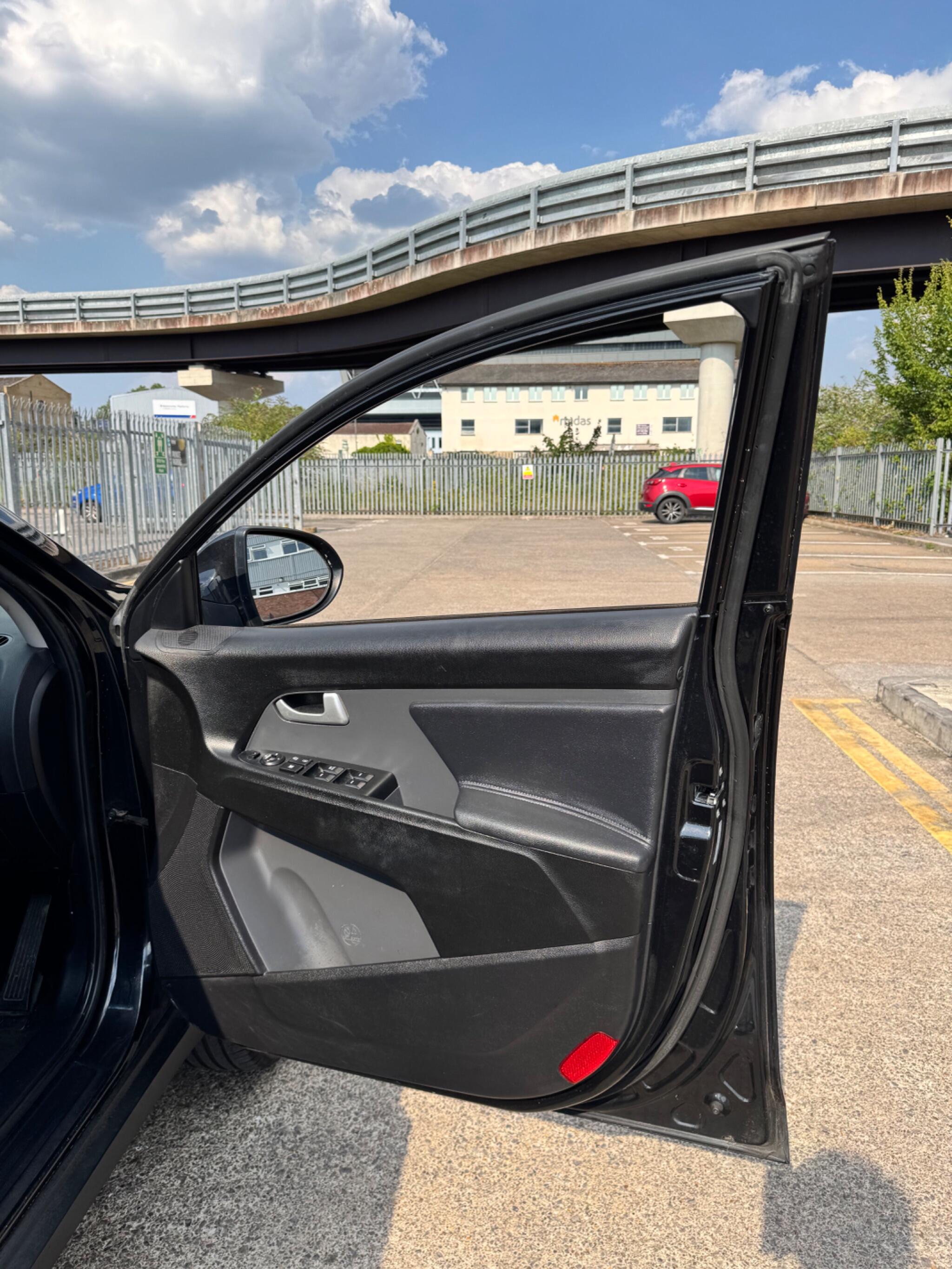 Kia Sportage view 34