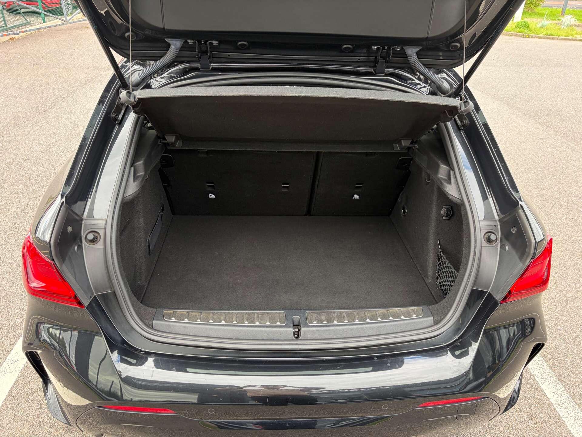 BMW 1 Series view 25