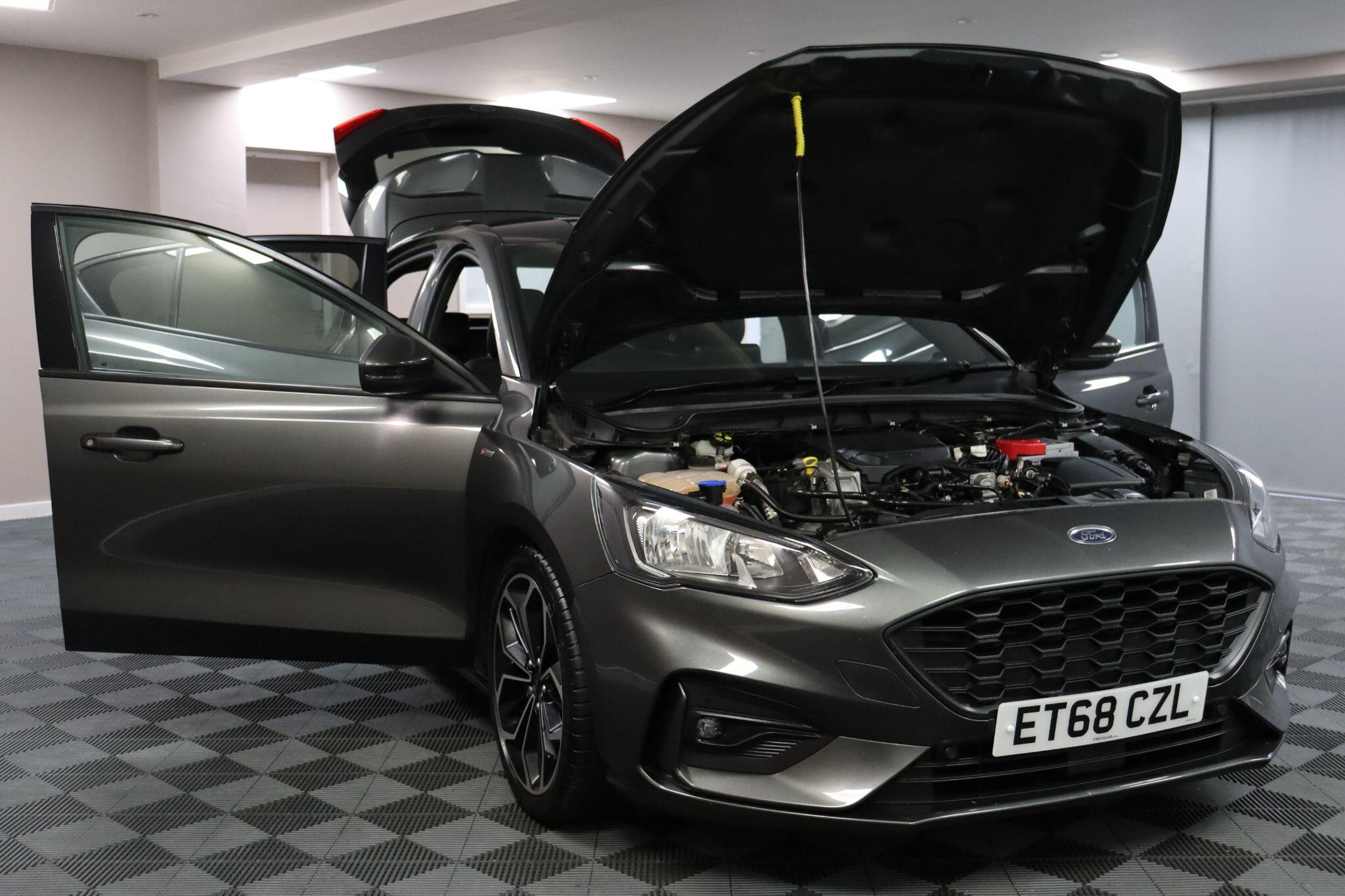 Ford Focus view 15