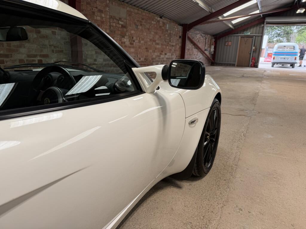 Lotus Elise view 17
