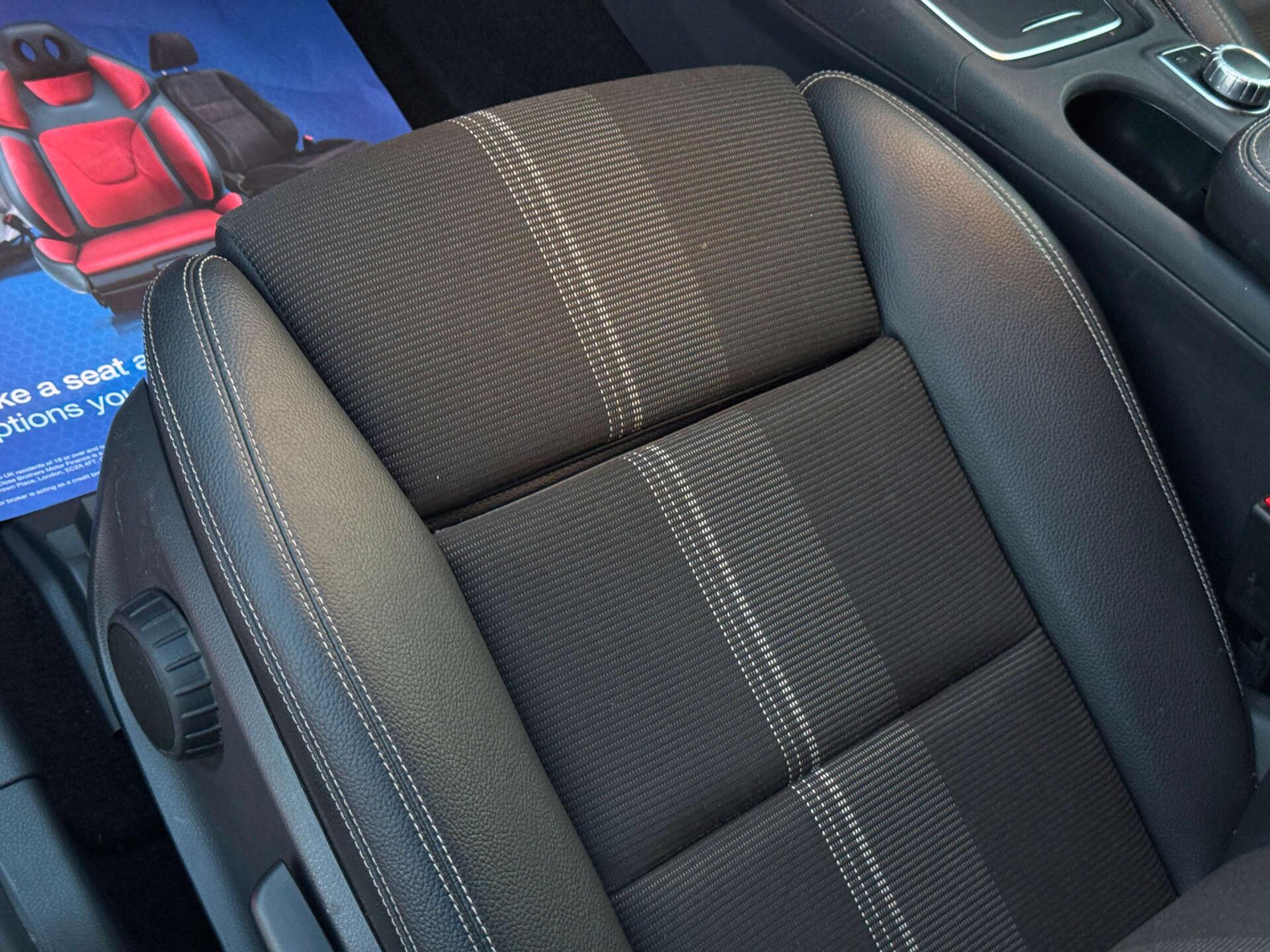 Mercedes-Benz Gla view 41
