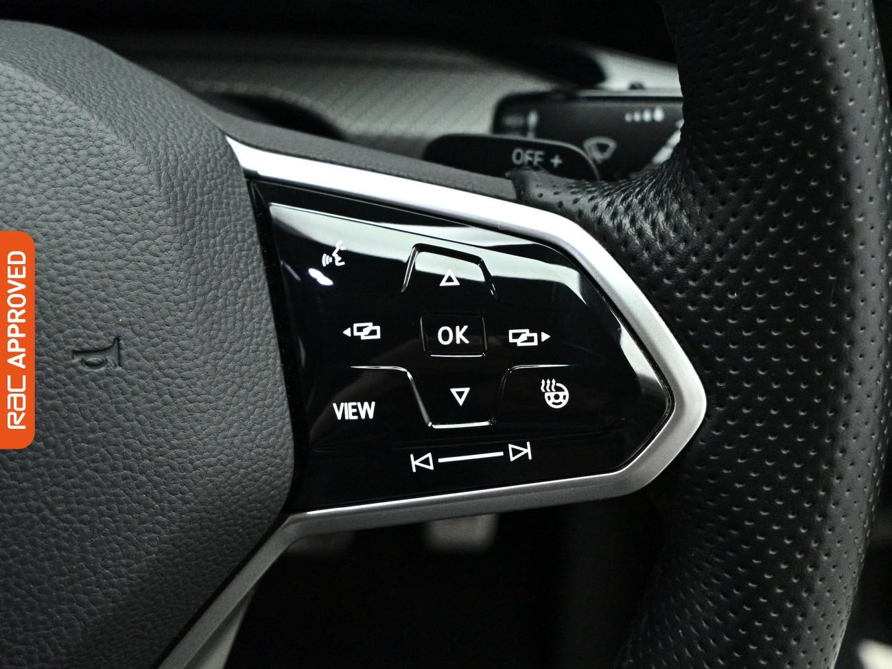 Volkswagen Golf view 21