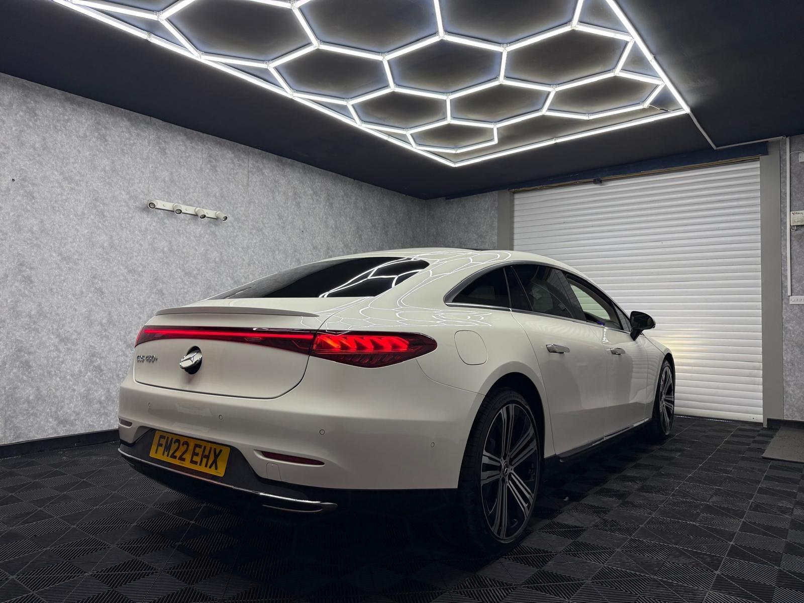 Mercedes-Benz Eqs view 4