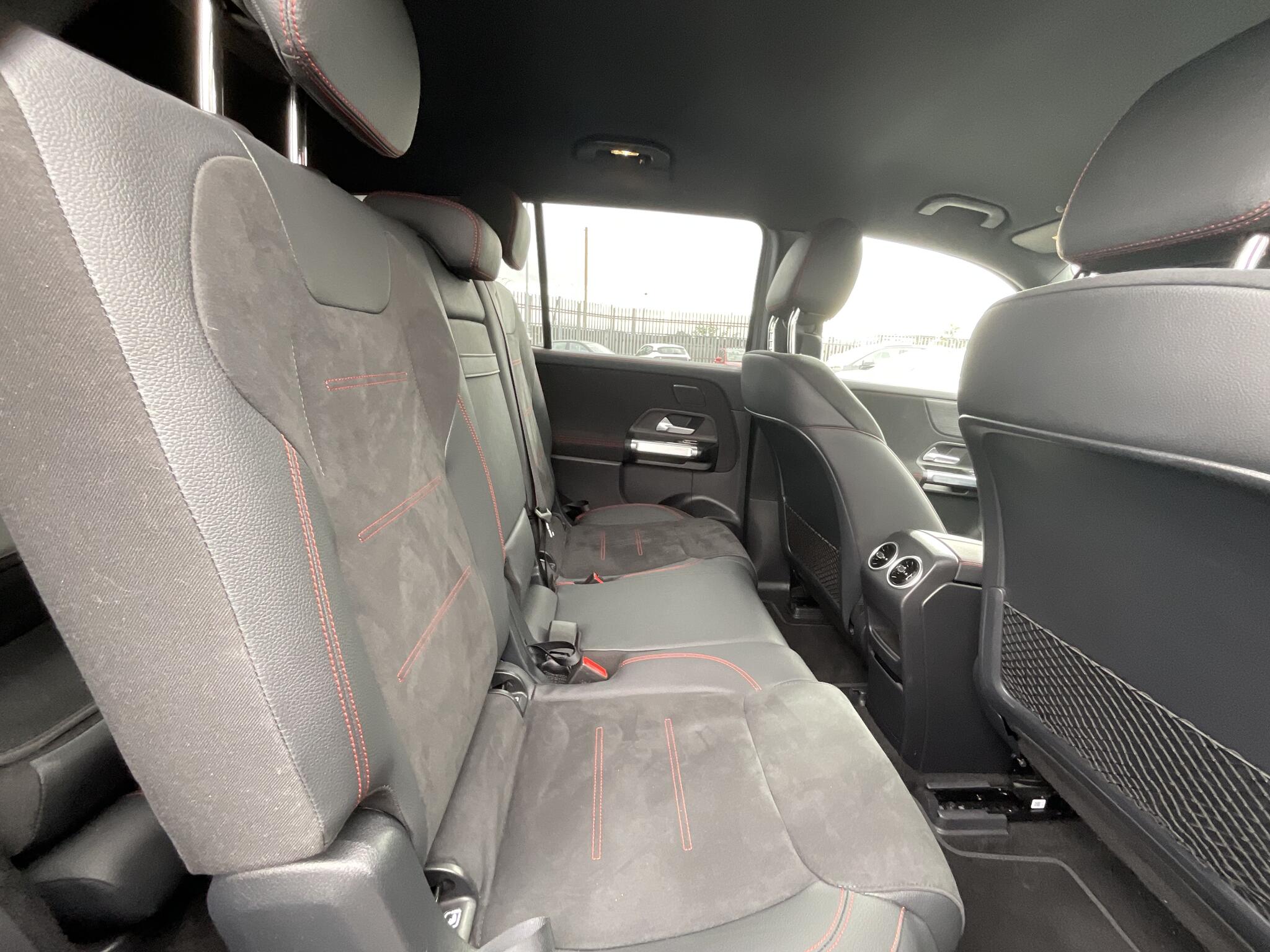 Mercedes-Benz Eqb view 12