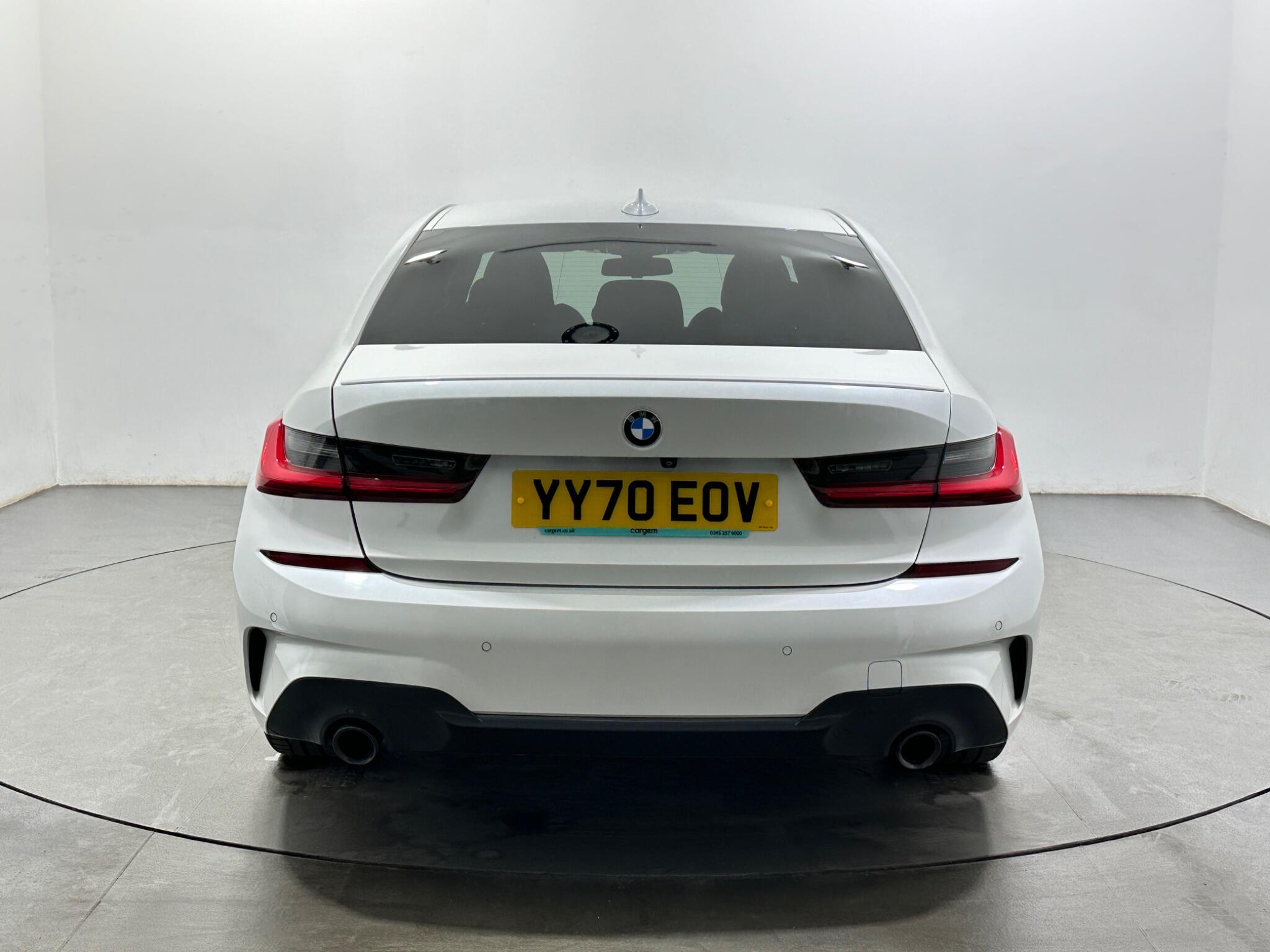 BMW 3 Series view 7