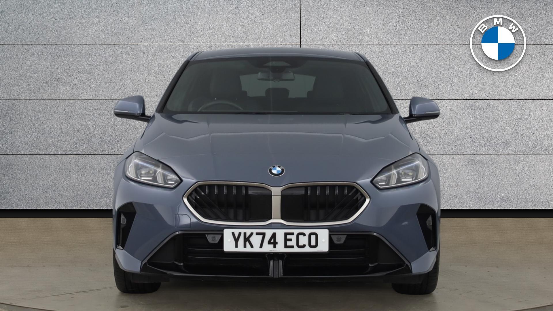 BMW 1 Series view 16