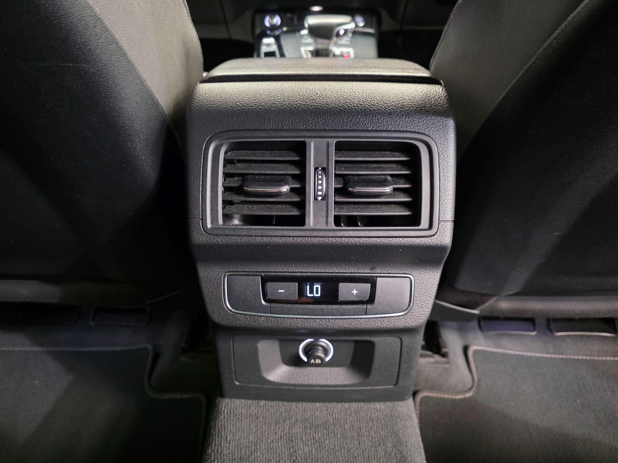 Audi Q5 view 27
