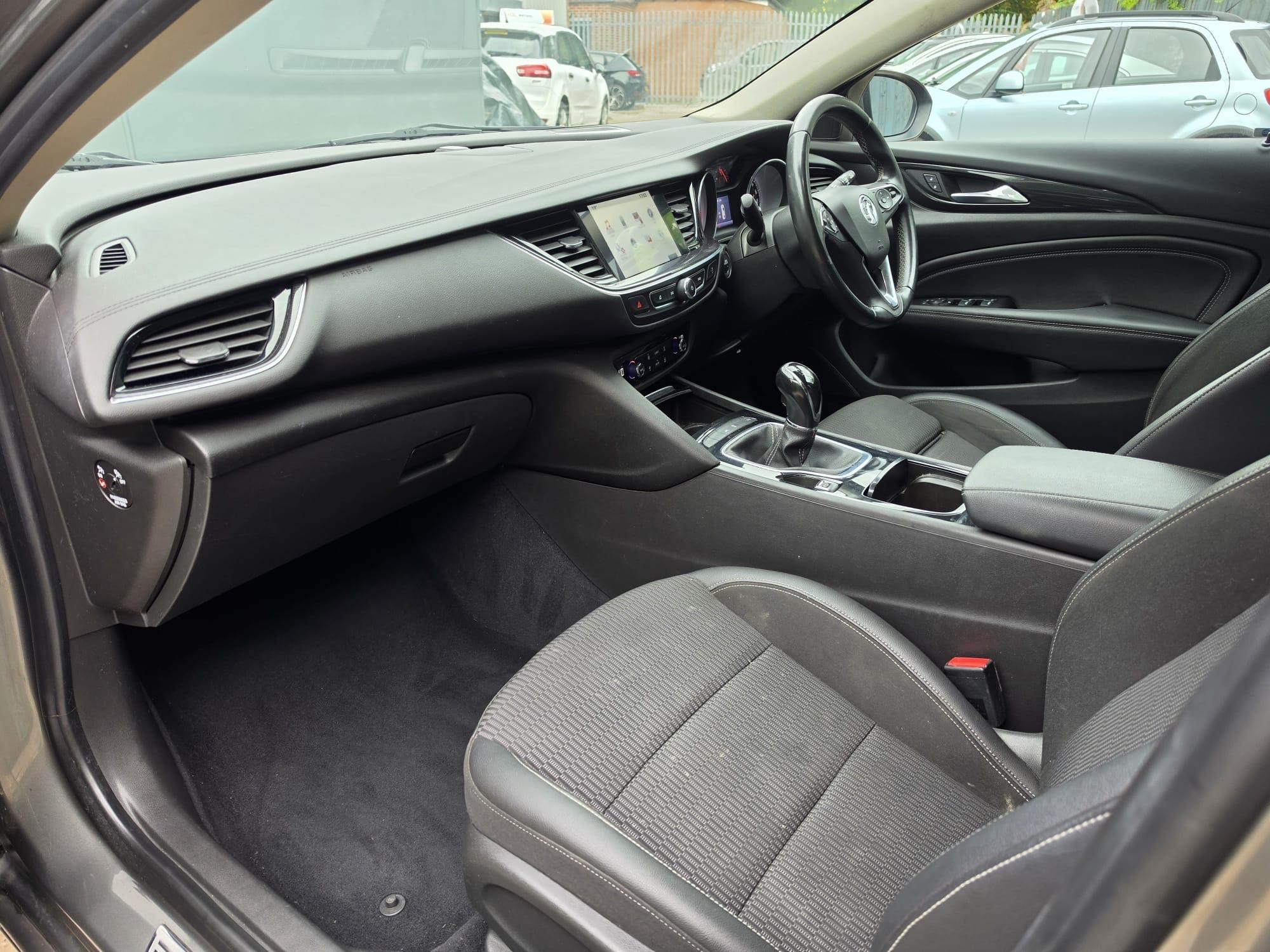 Vauxhall Insignia view 14
