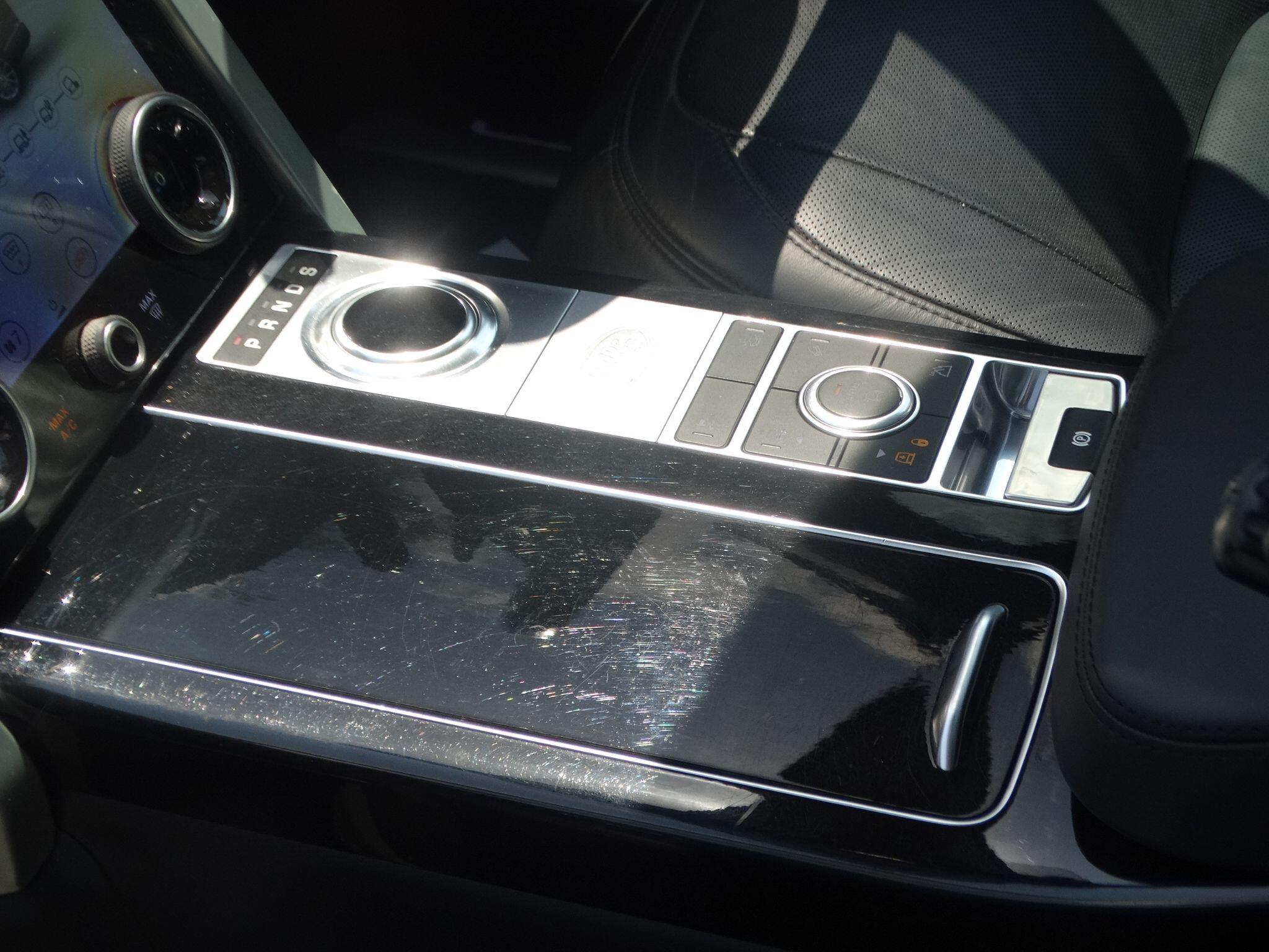 Land Rover Range Rover view 18