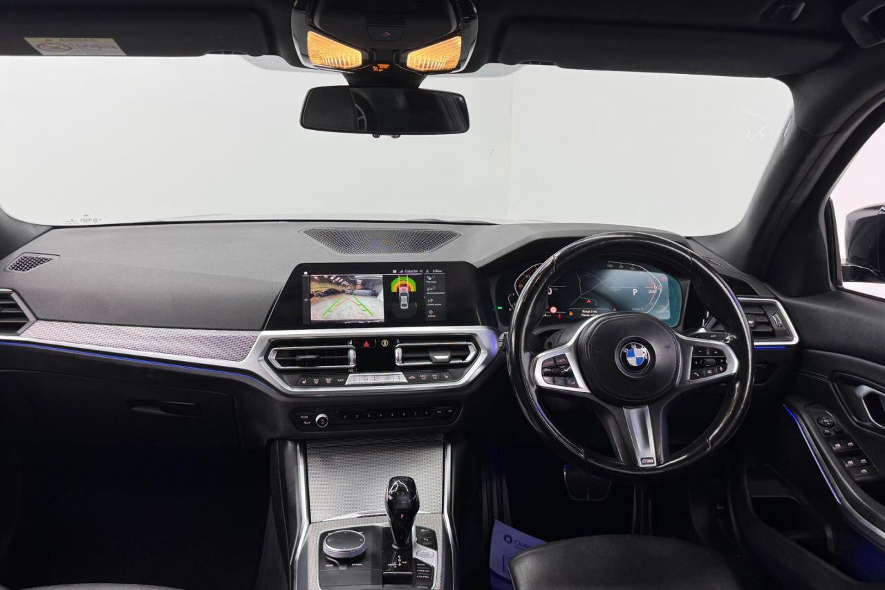 BMW 3 Series view 44