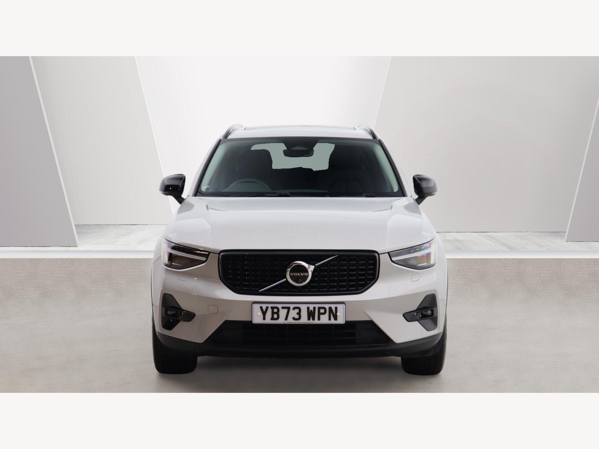 Volvo XC40 view 11