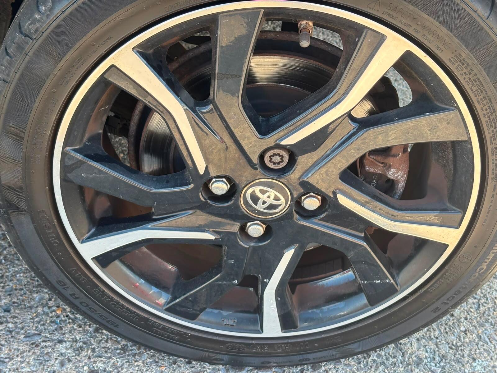 Toyota Yaris view 37
