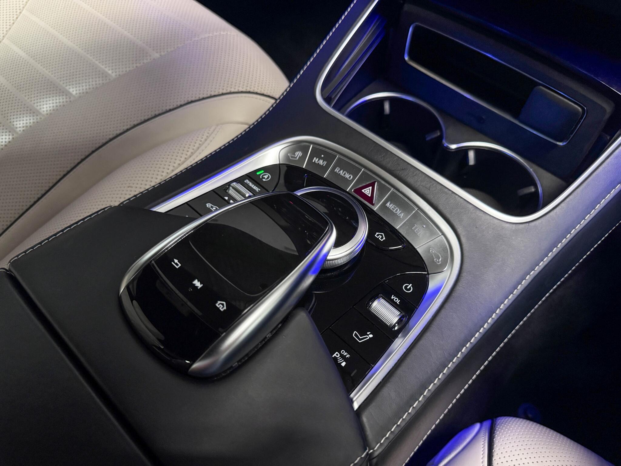 Mercedes-Benz S Class view 37