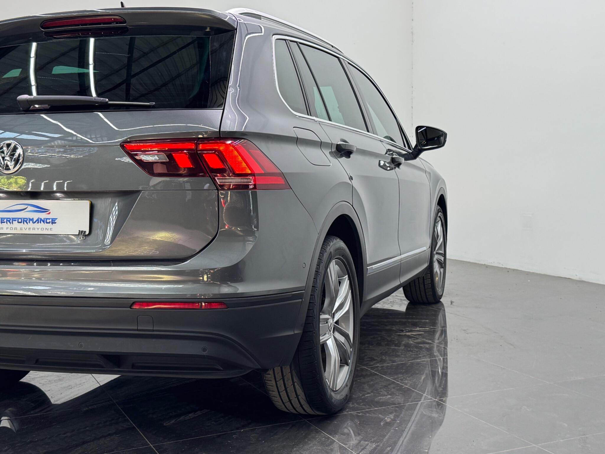 Volkswagen Tiguan view 27