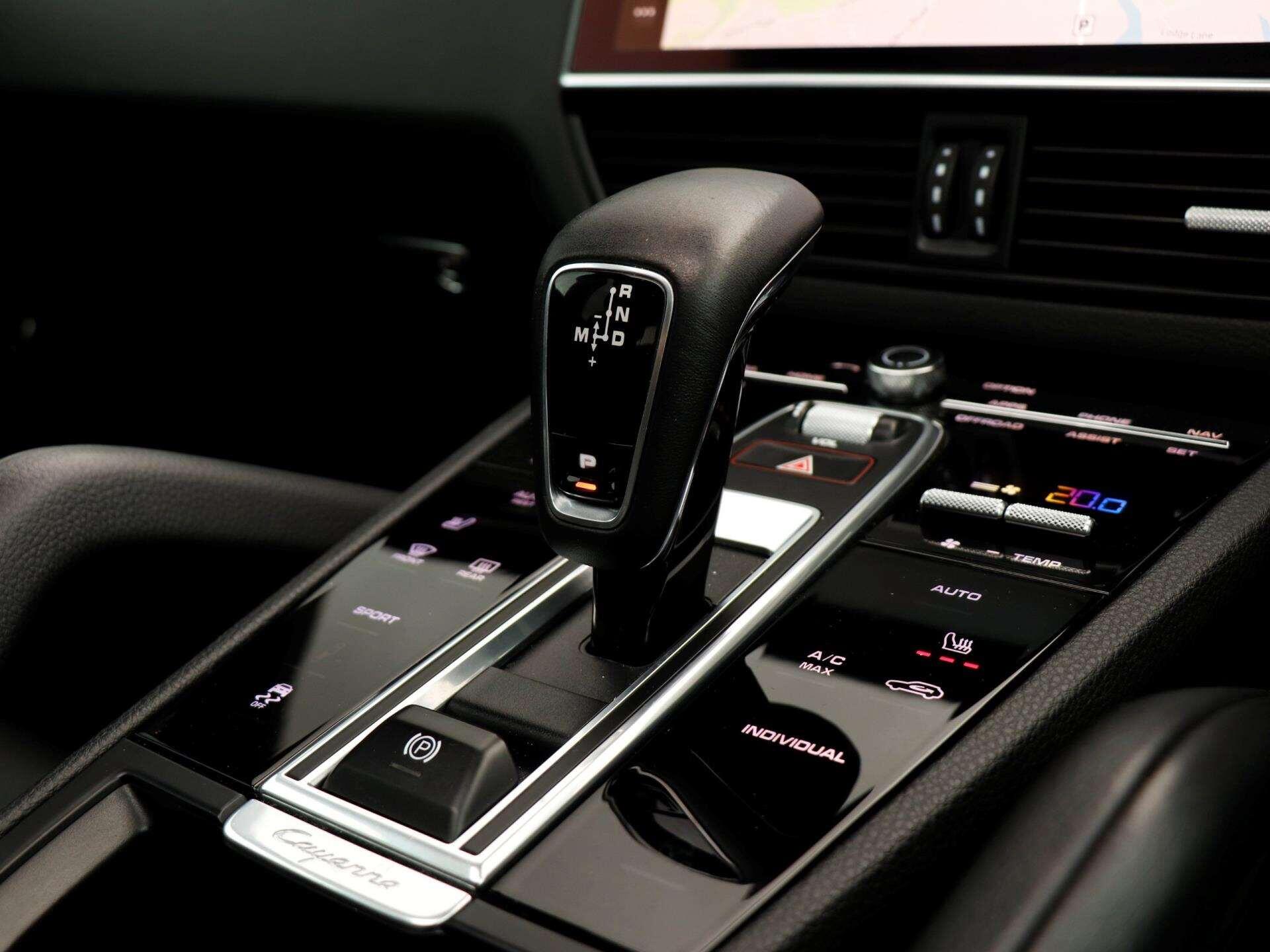Porsche Cayenne view 18