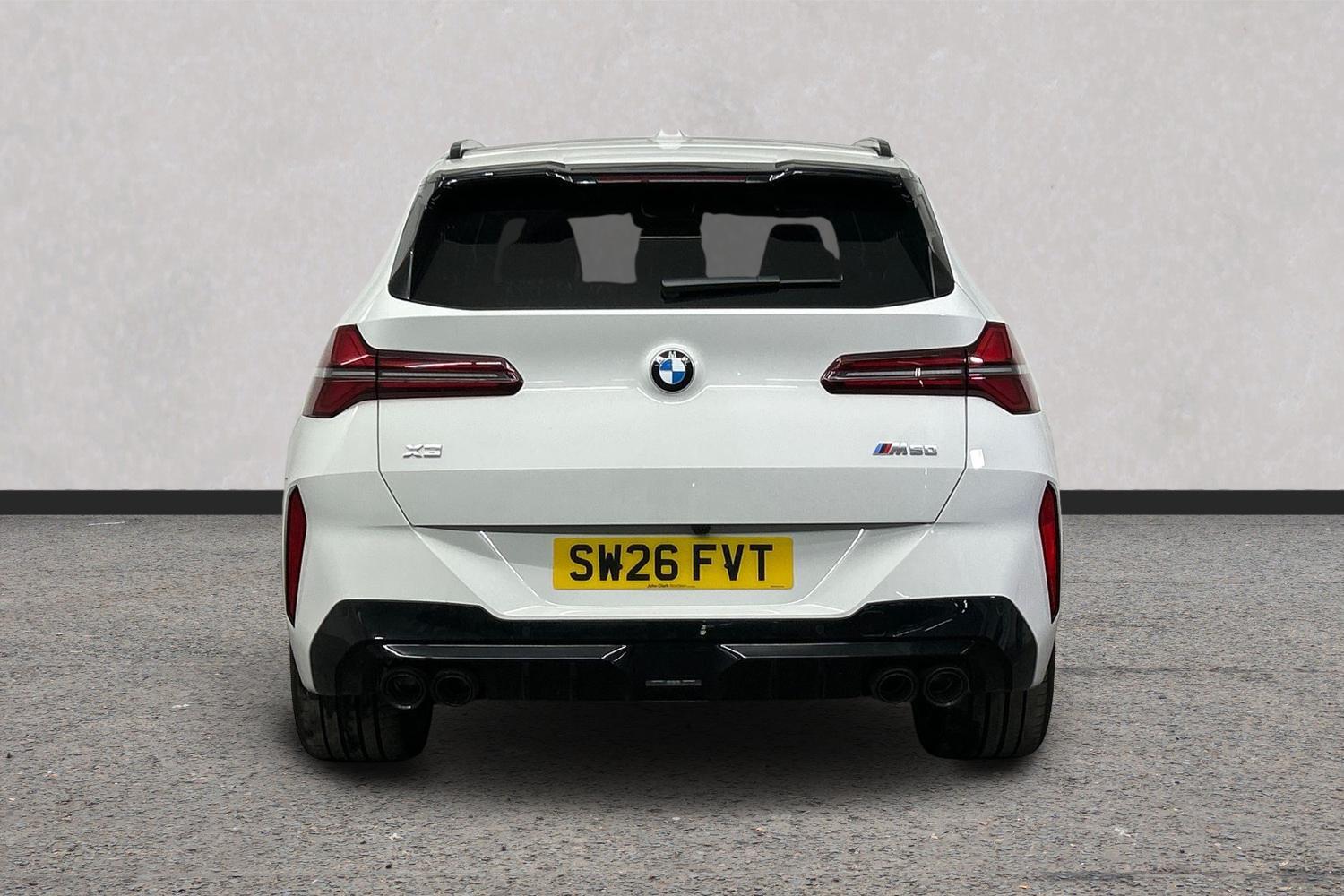 BMW X3 view 16
